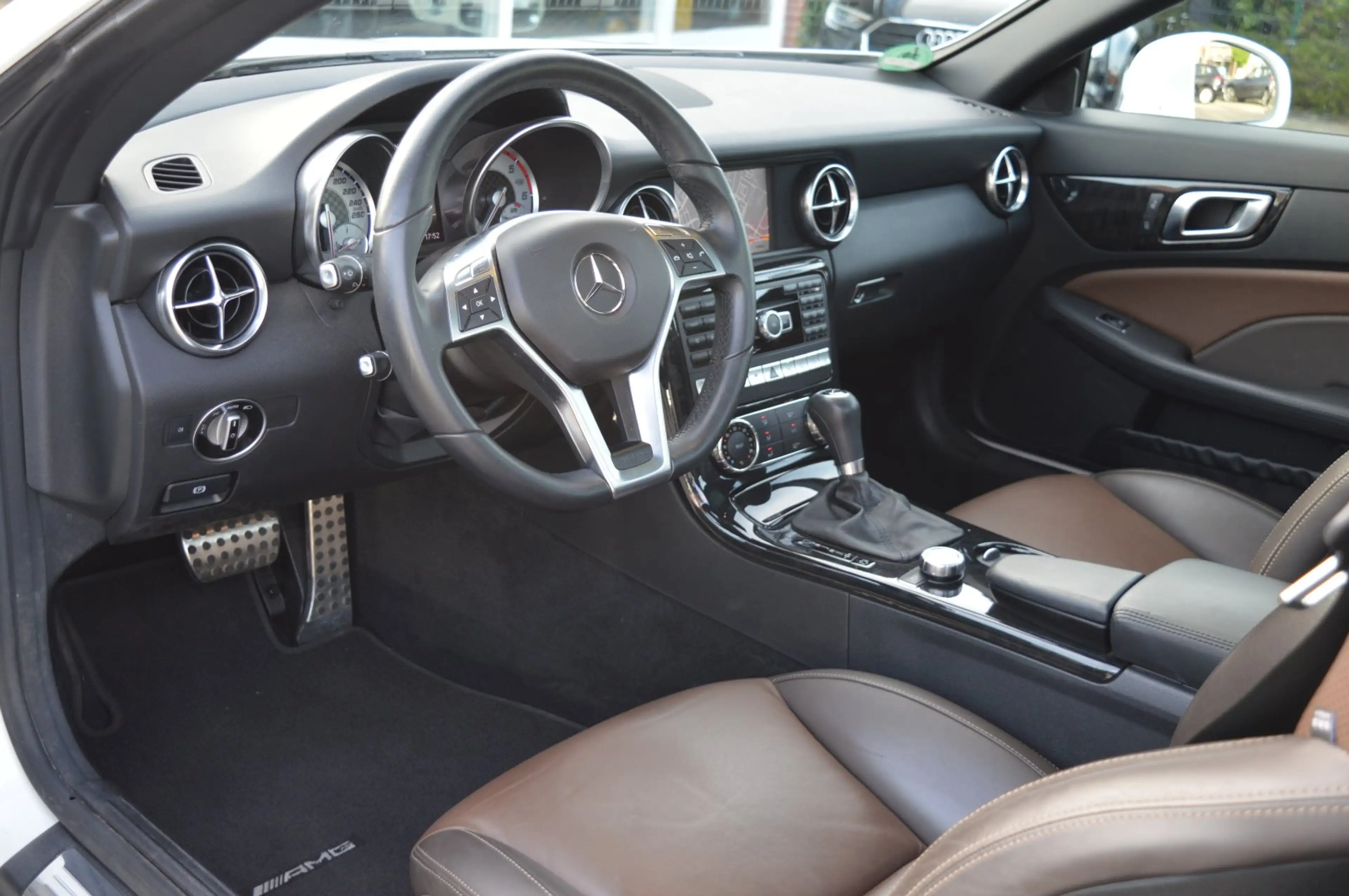 Mercedes-Benz SLK 250 CDI BlueEfficiency AMG Line 7G-Tronic COMAND/Xenon — photo 2