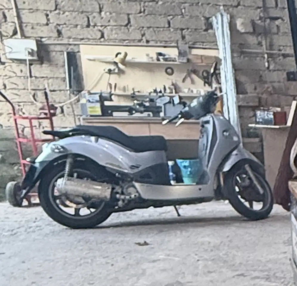 Kymco People 250