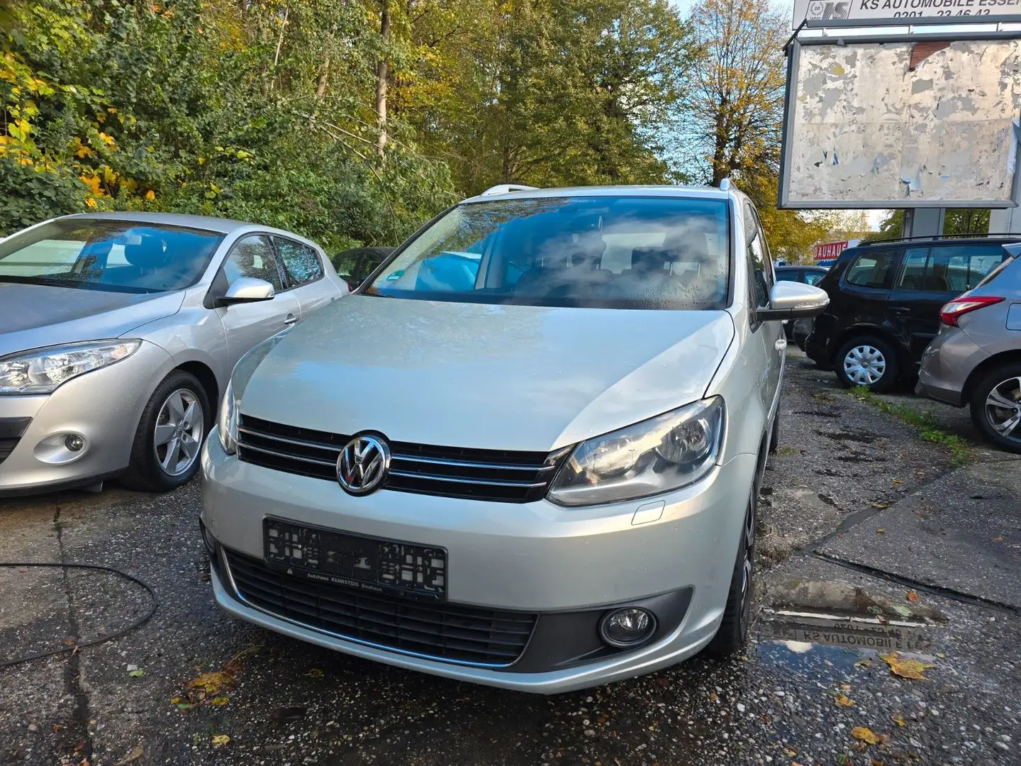 Volkswagen Touran Highline*7Sitzer * Gold - 2
