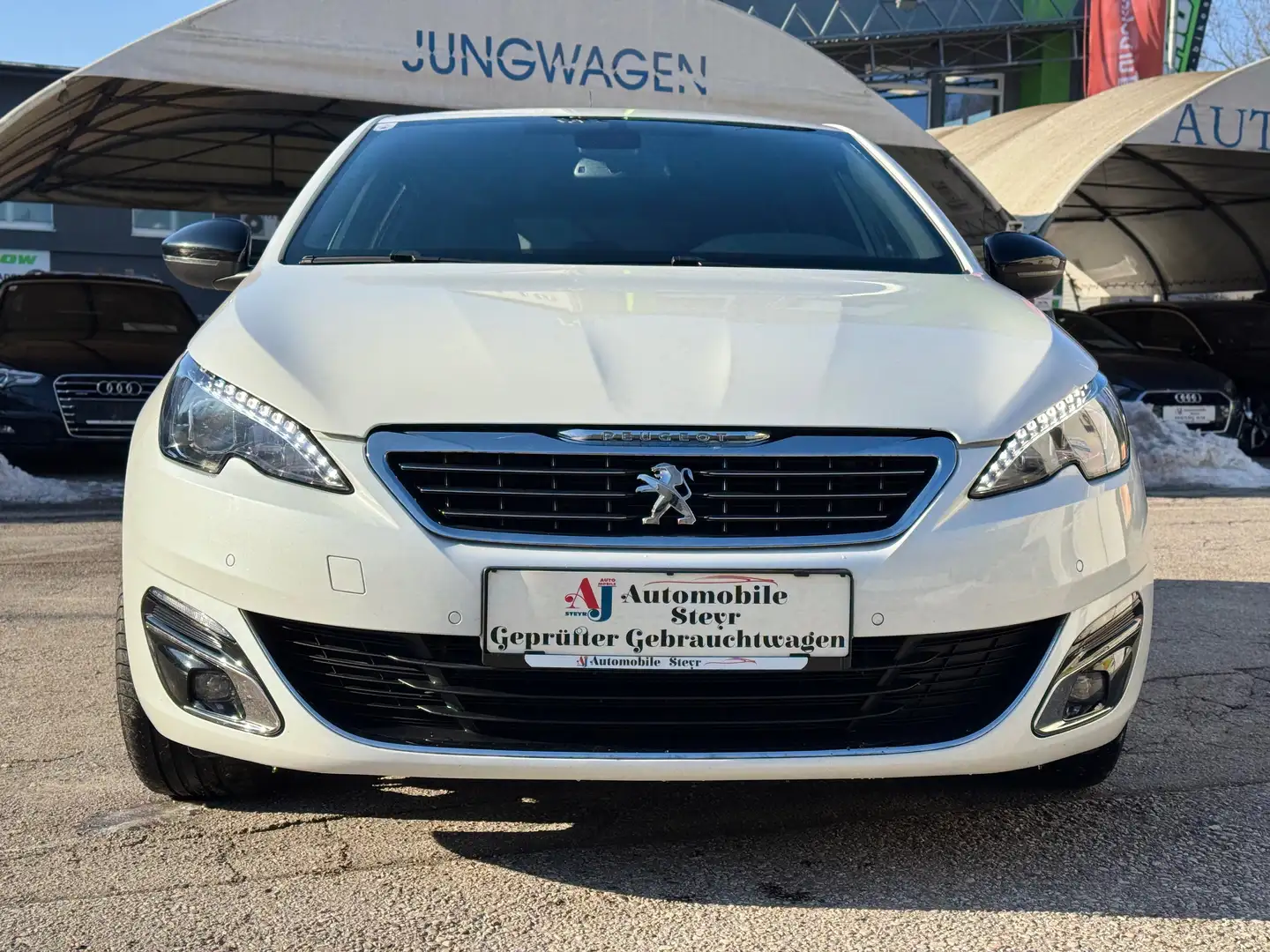 Peugeot 308 1,6 BlueHDI GT Line Sport+Navi+Teilleder+Full-LED Weiß - 2