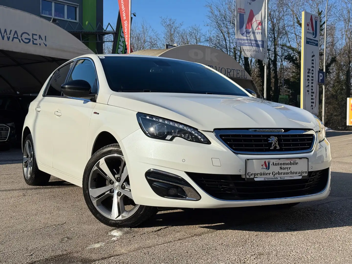Peugeot 308 1,6 BlueHDI GT Line Sport+Navi+Teilleder+Full-LED Weiß - 1