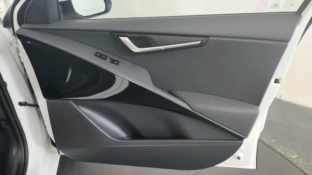 Kia Niro снимка Kia Niro