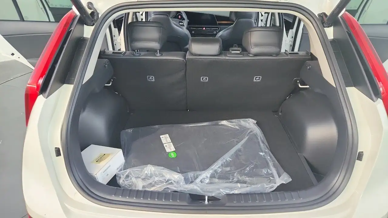 Kia Niro снимка Kia Niro