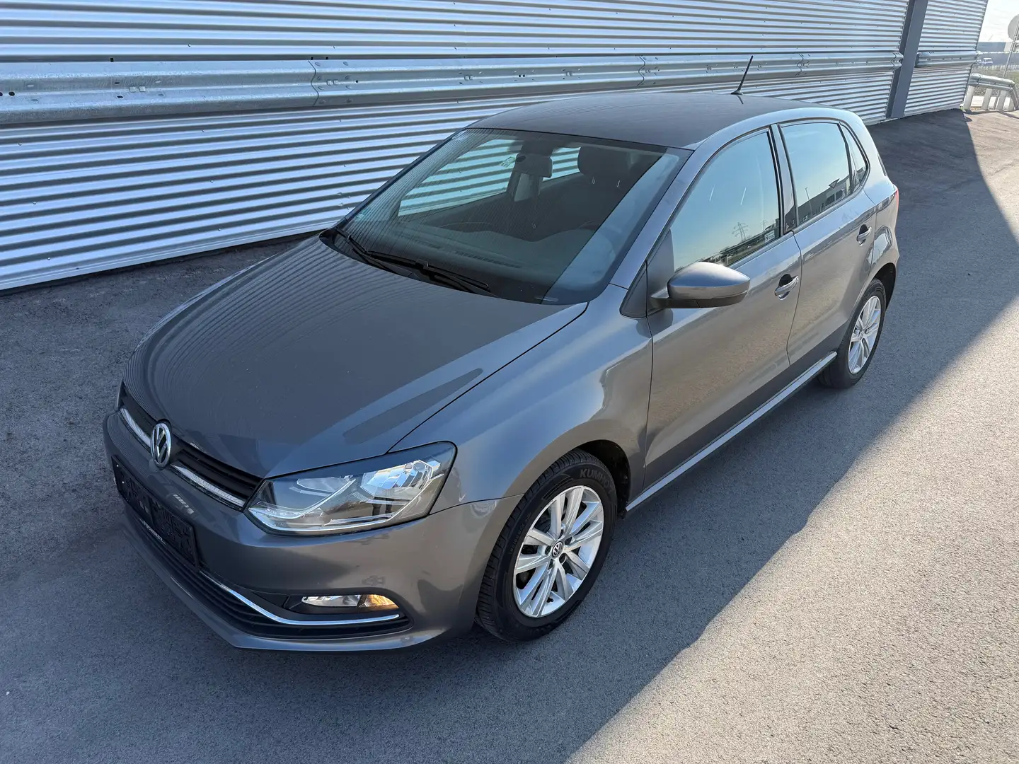 Volkswagen Polo Comfortline 1,0 BMT Grau - 1