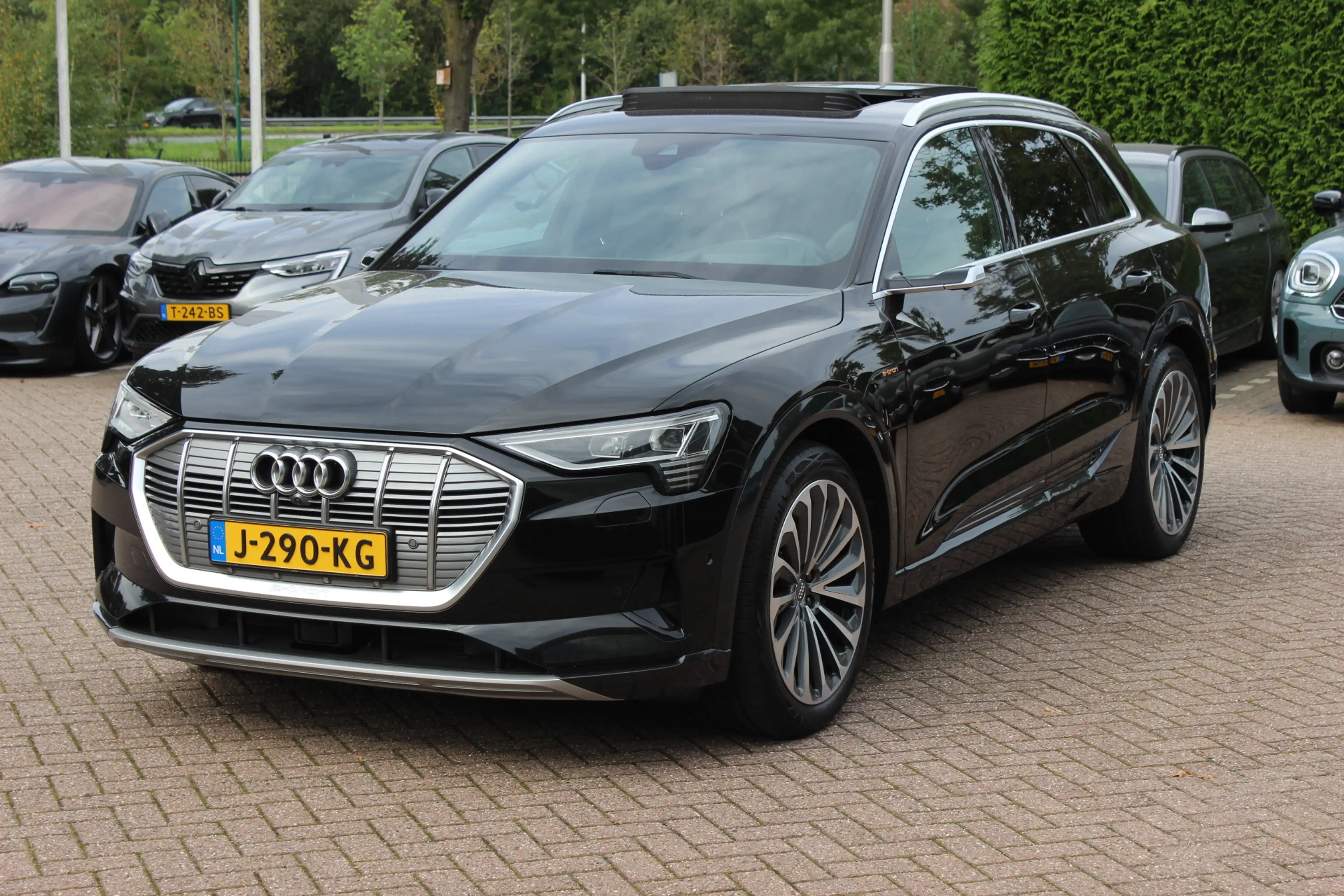 Audi e-tron e-tron 55 quattro advanced Pro Line Plus 95 kWh / — photo 7
