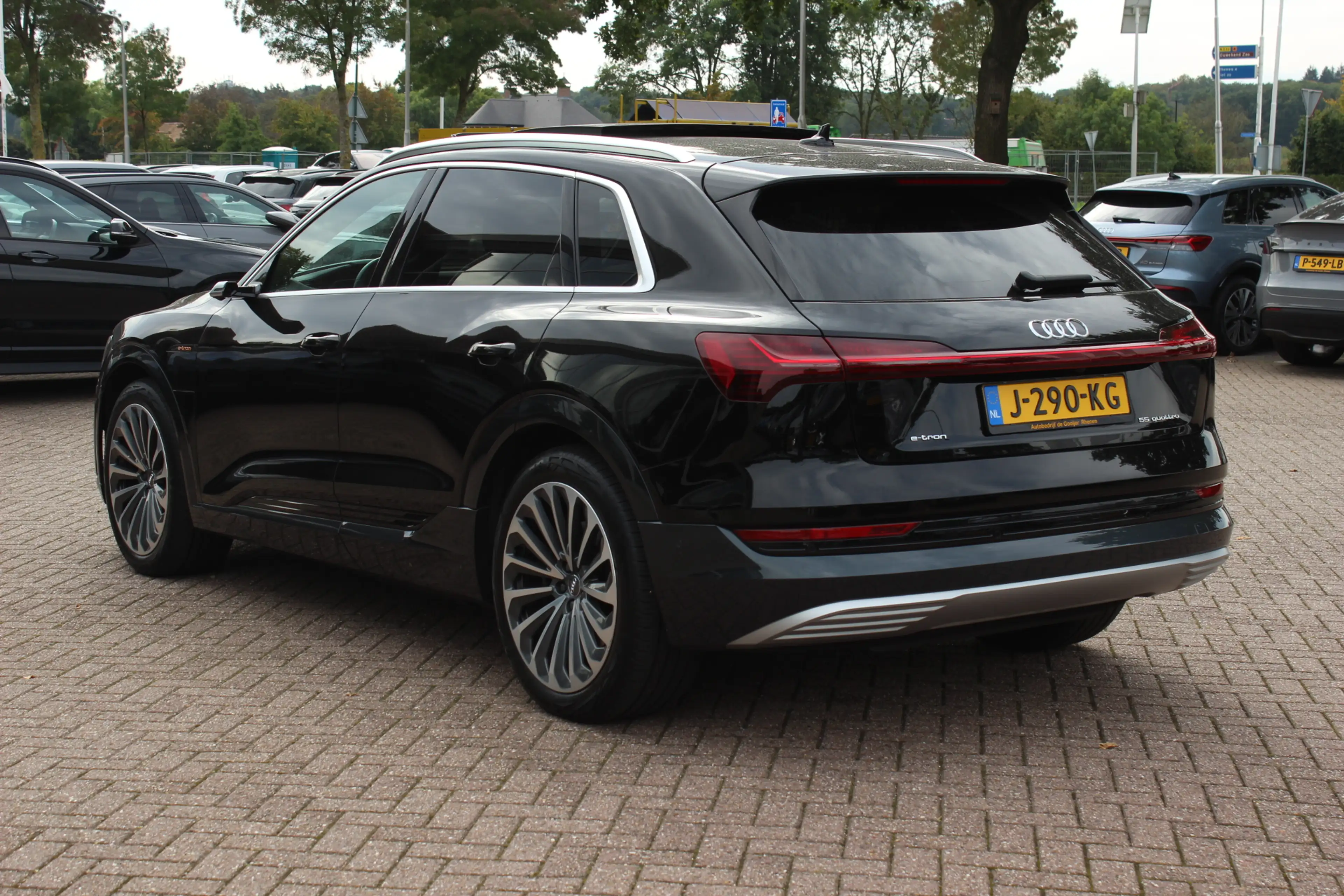 Audi e-tron e-tron 55 quattro advanced Pro Line Plus 95 kWh / — photo 4