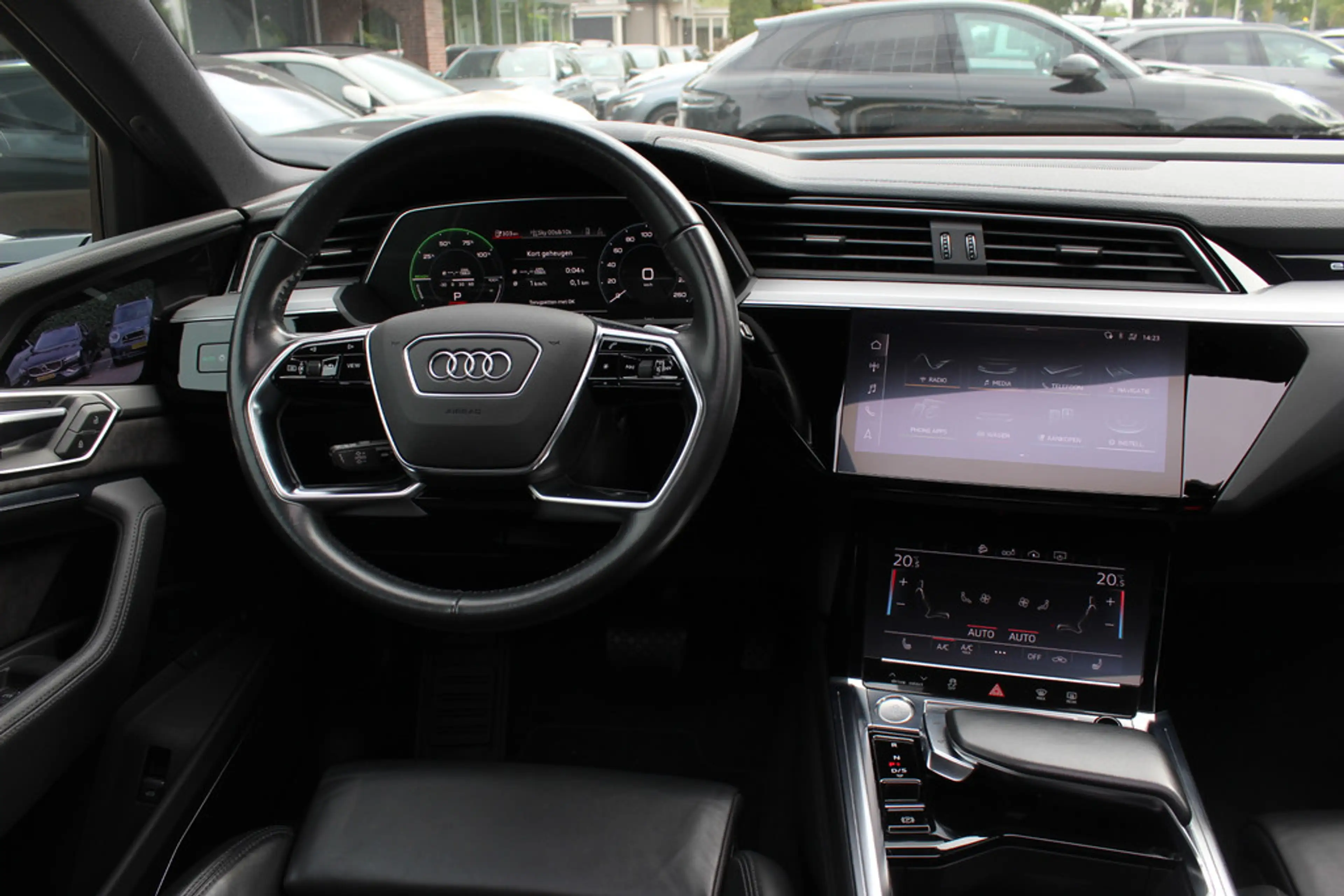 Audi e-tron e-tron 55 quattro advanced Pro Line Plus 95 kWh / — photo 10