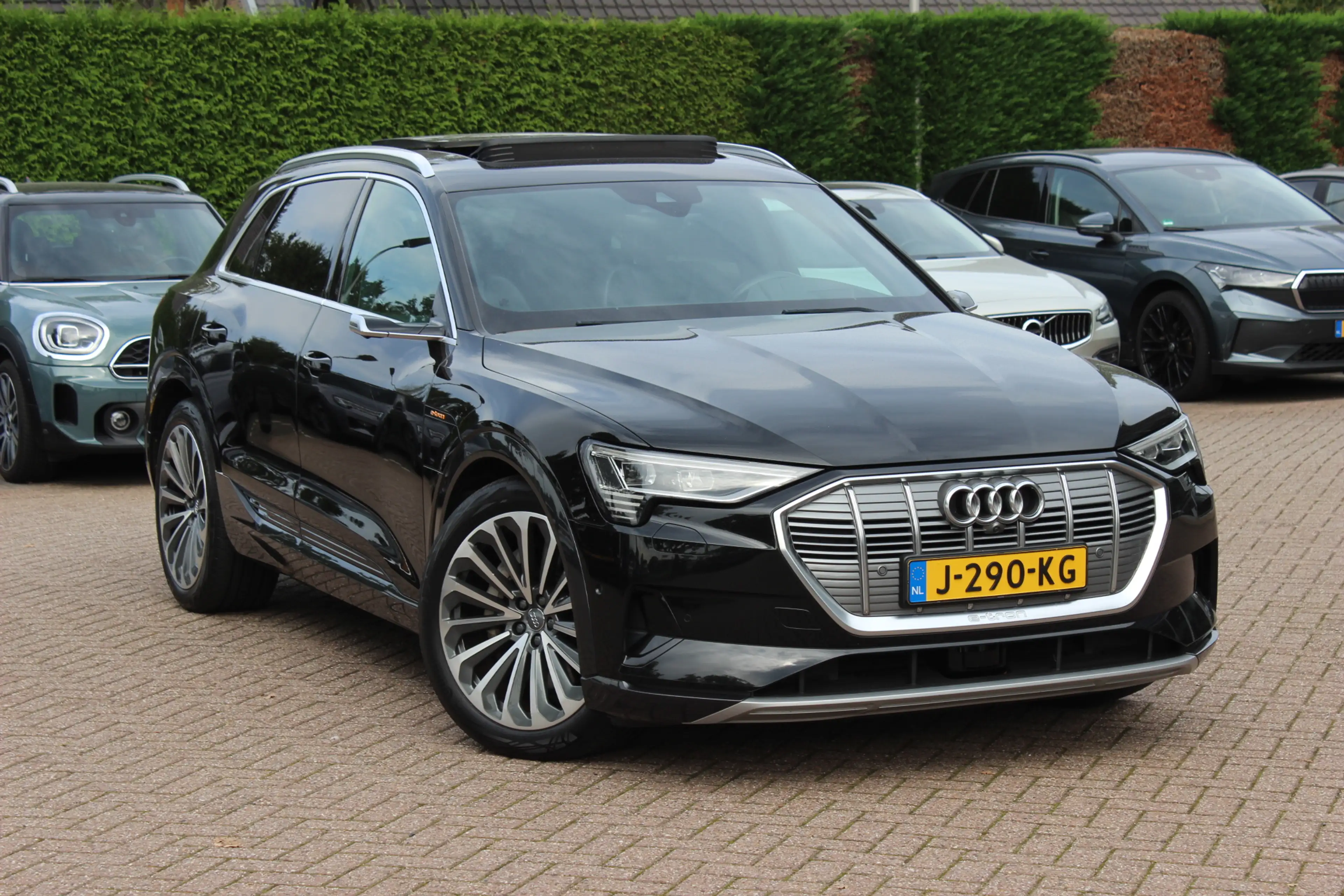 Audi e-tron e-tron 55 quattro advanced Pro Line Plus 95 kWh /