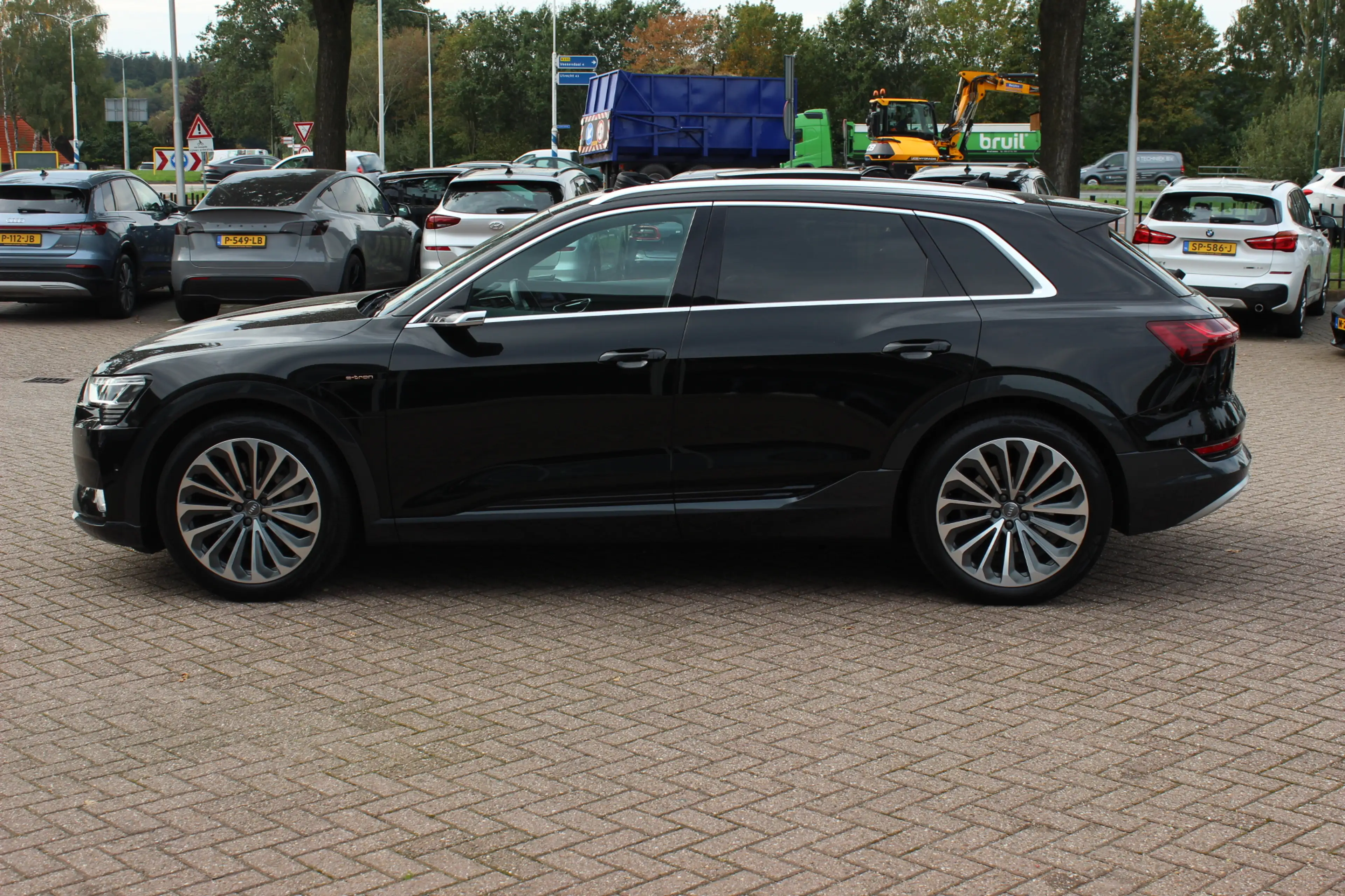 Audi e-tron e-tron 55 quattro advanced Pro Line Plus 95 kWh / — photo 8