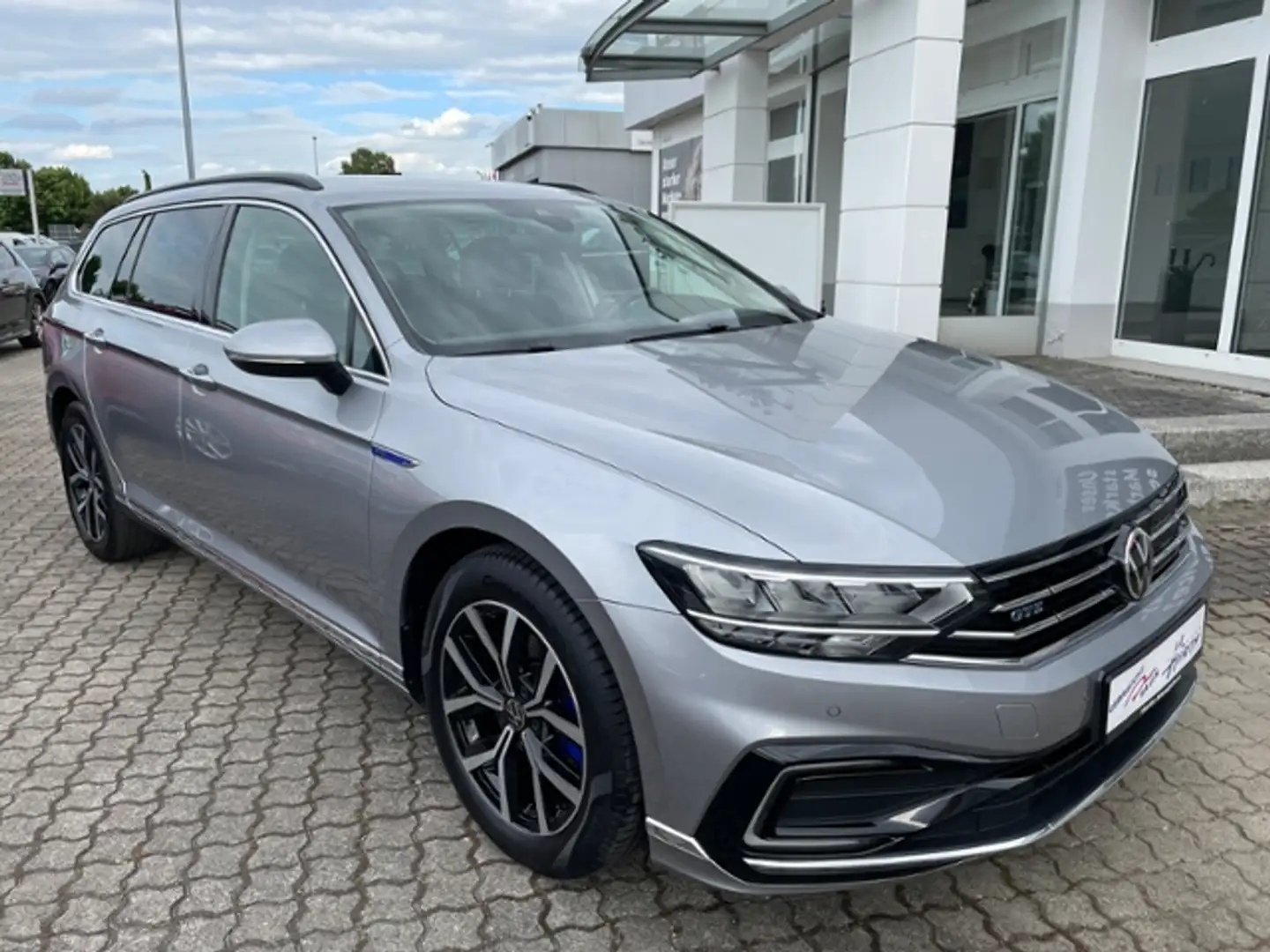 Volkswagen Passat Variant GTE 1.4 TSI AHZV+LED+NAV+ALU Zilver - 2