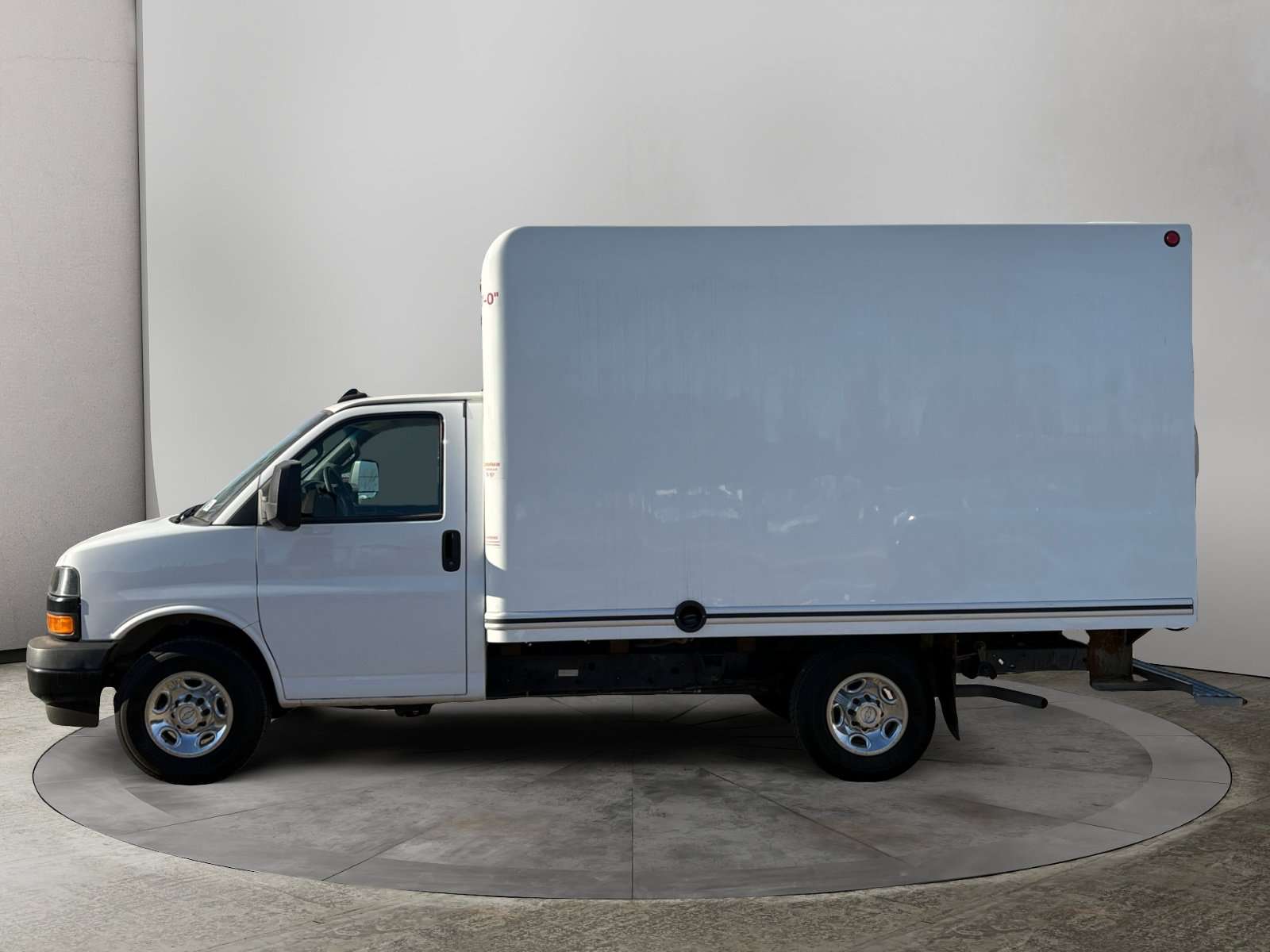 2024 Chevrolet Express 3500 Commercial Cutaway