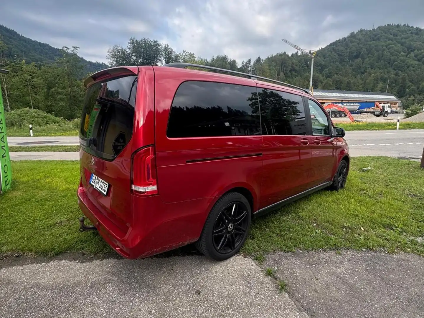 Mercedes-Benz V 300 V 300 d Kombi 4MATIC lang Exclusive Aut. Exclusive Rot - 2
