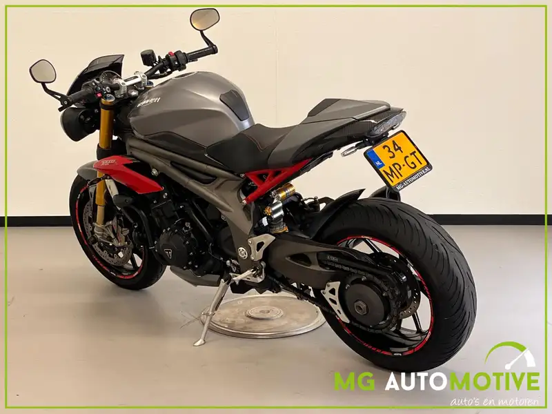 Triumph Speed Triple R - foto 5