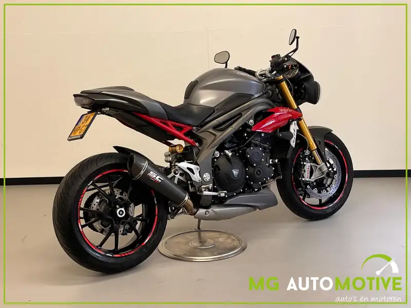 Triumph Speed Triple R - foto 3