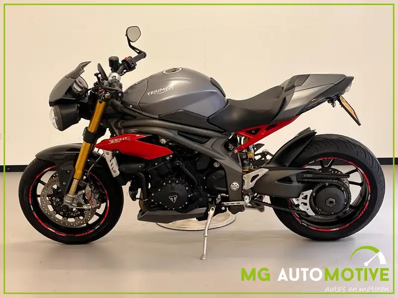 Triumph Speed Triple R - foto 6
