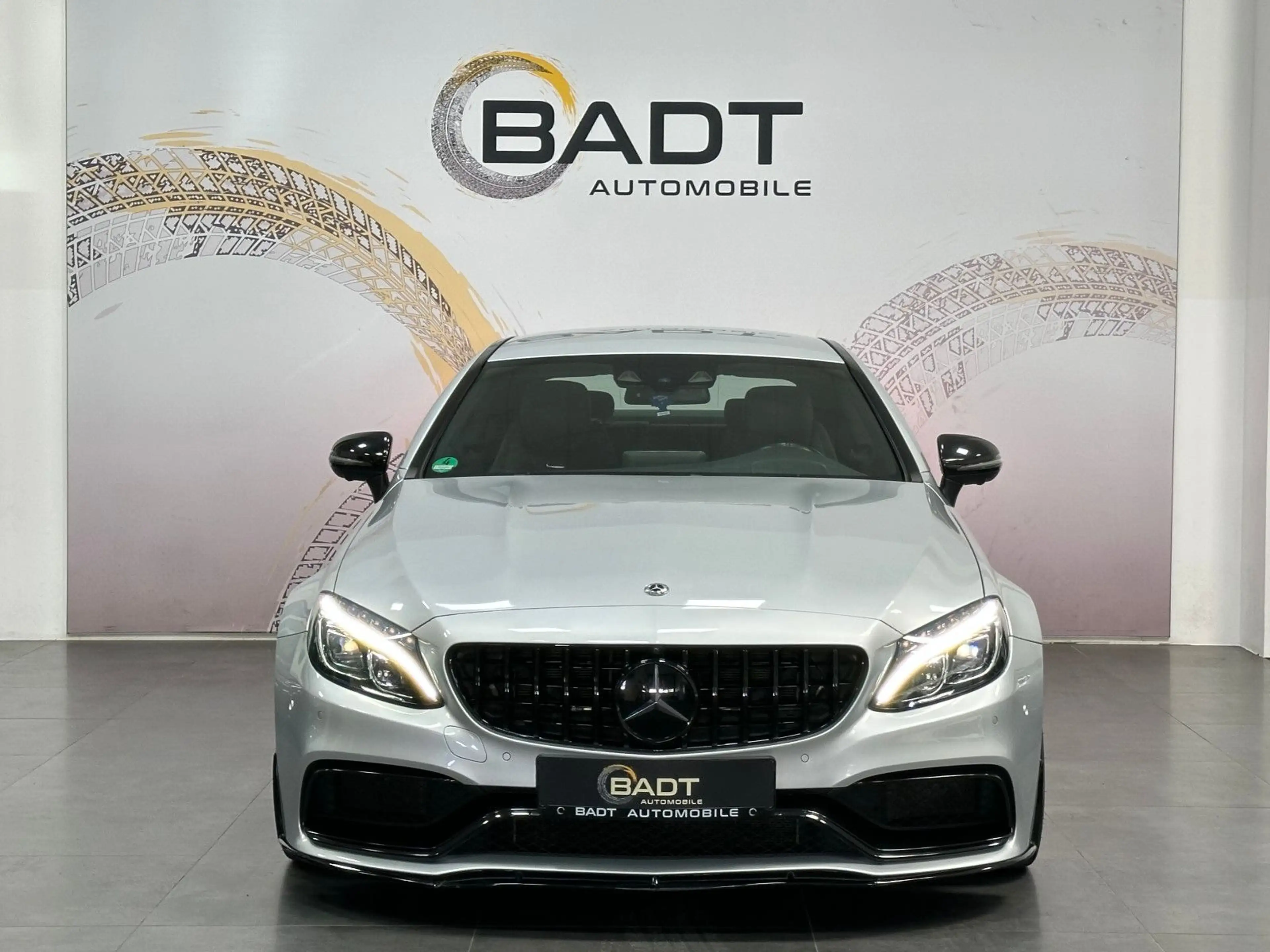 Mercedes-Benz C 63 AMG Coupe *VOLLAUSSTATTUNG*DEUTSCH*2.HD* — photo 3