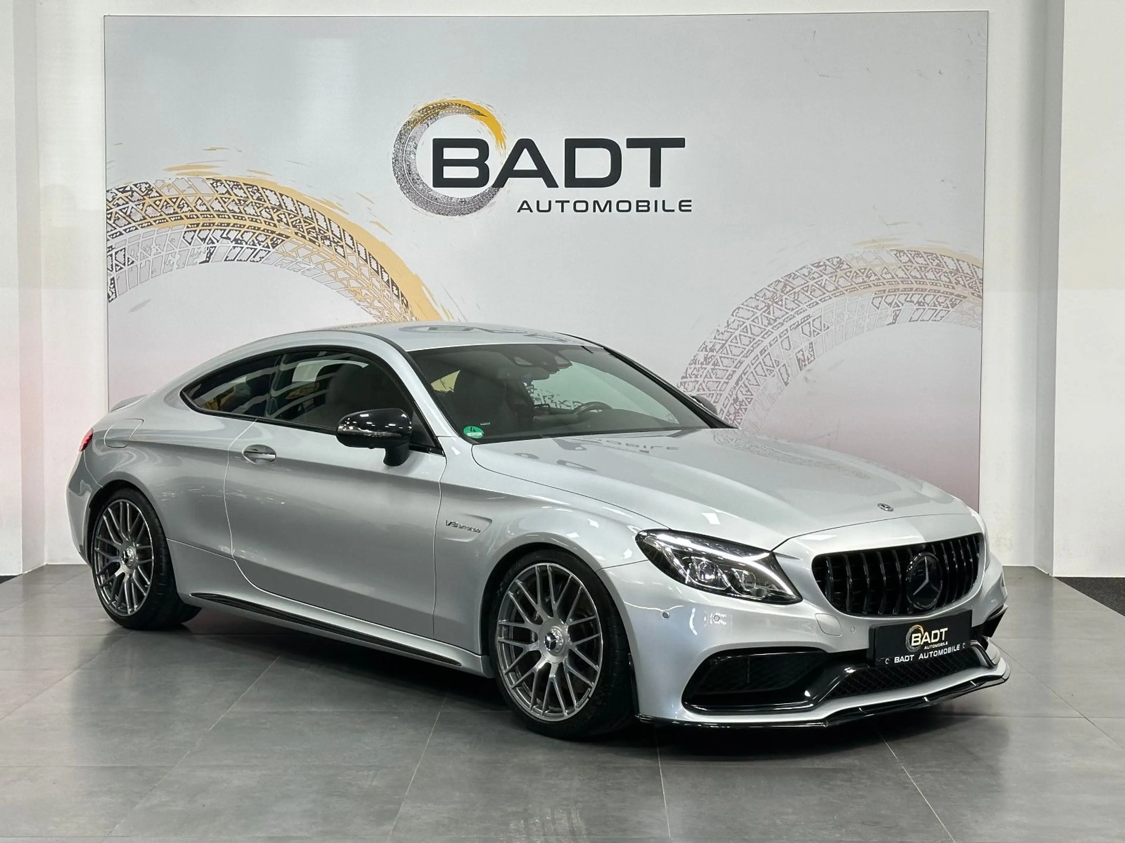 Mercedes-Benz C 63 AMG Coupe *VOLLAUSSTATTUNG*DEUTSCH*2.HD* — photo 4