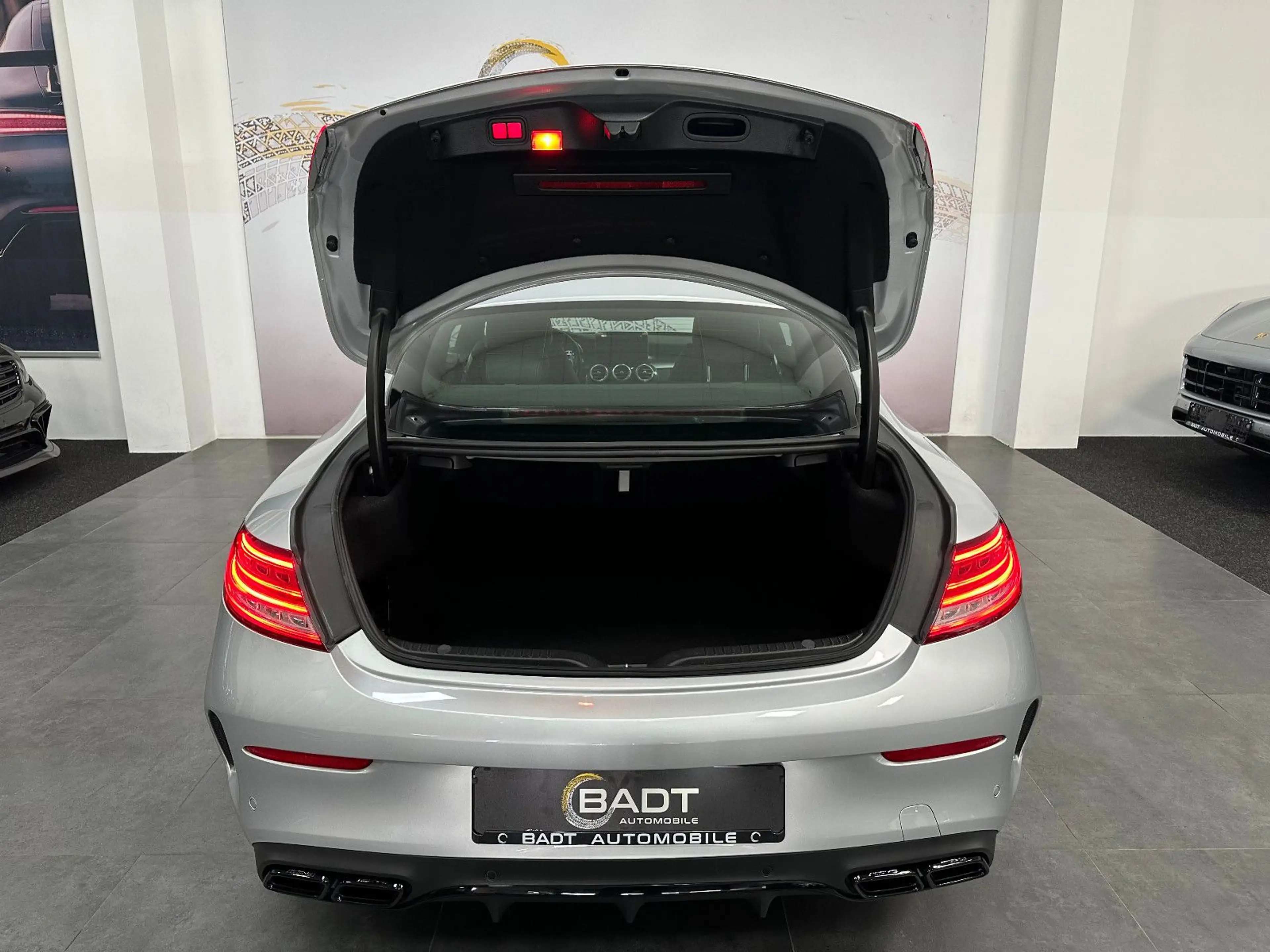 Mercedes-Benz C 63 AMG Coupe *VOLLAUSSTATTUNG*DEUTSCH*2.HD* — photo 11