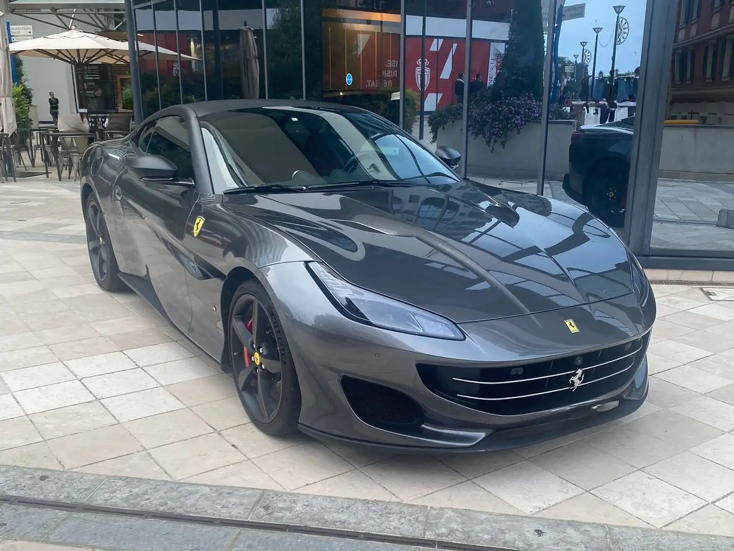 Ferrari Portofino Portofino 4.0 V8 600 ch Gris - 1