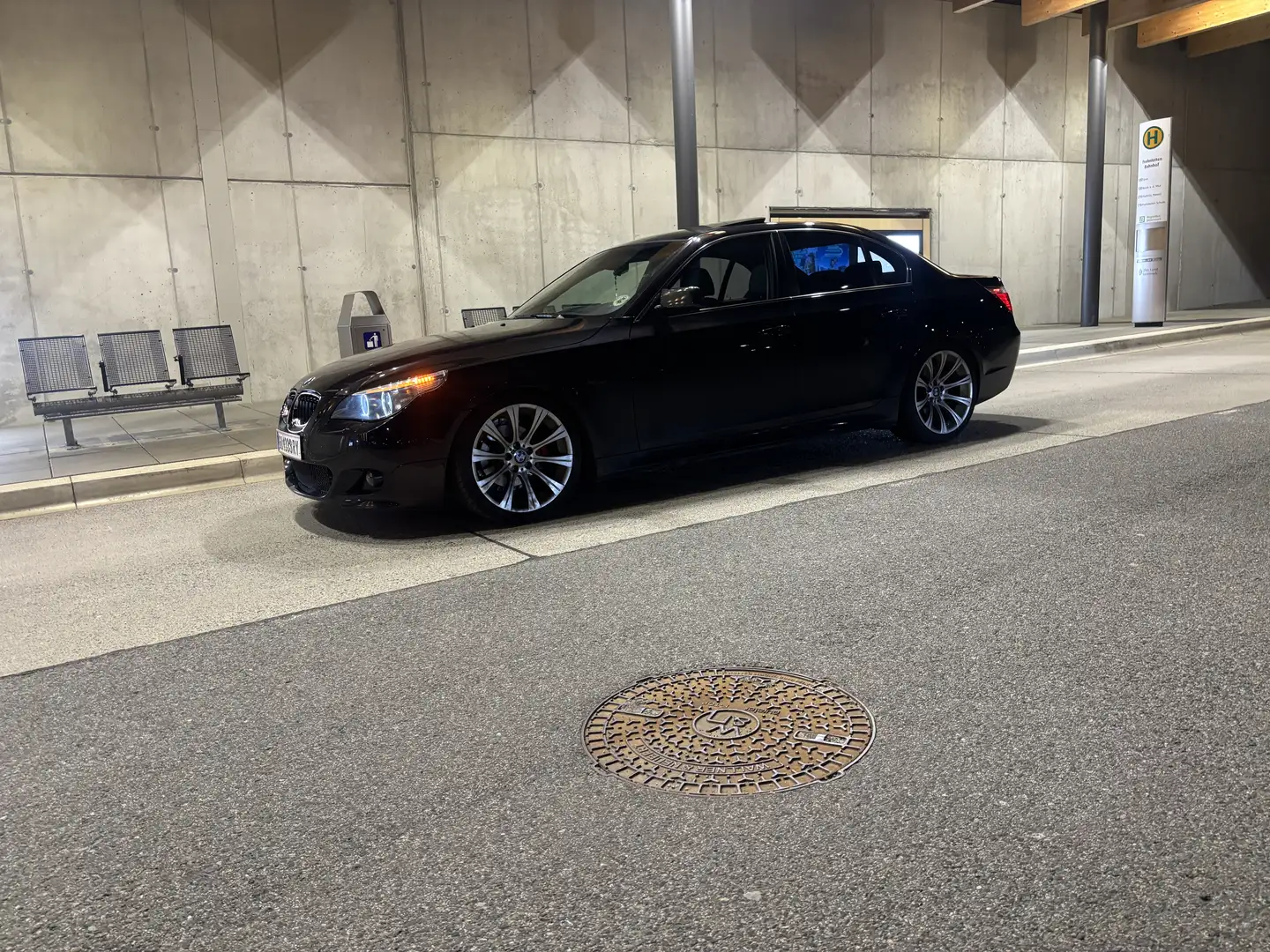 BMW 525 525i - 1