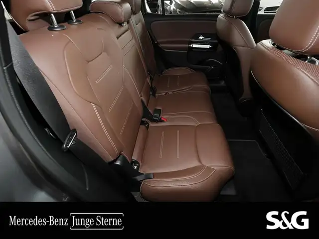 Mercedes-Benz GLB view 7