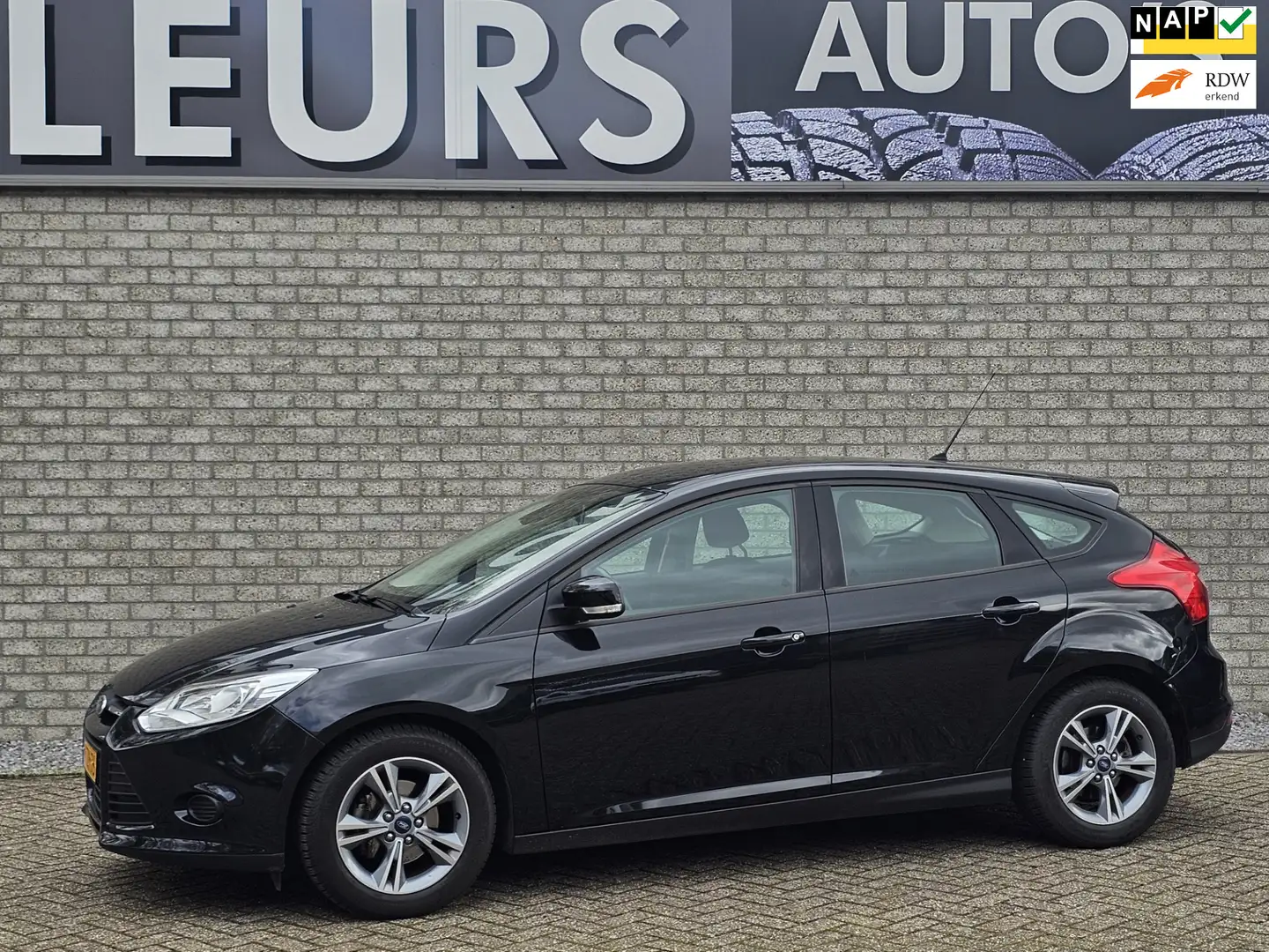 Ford Focus EcoBoost Edition Airco/Ccr Negro - 1