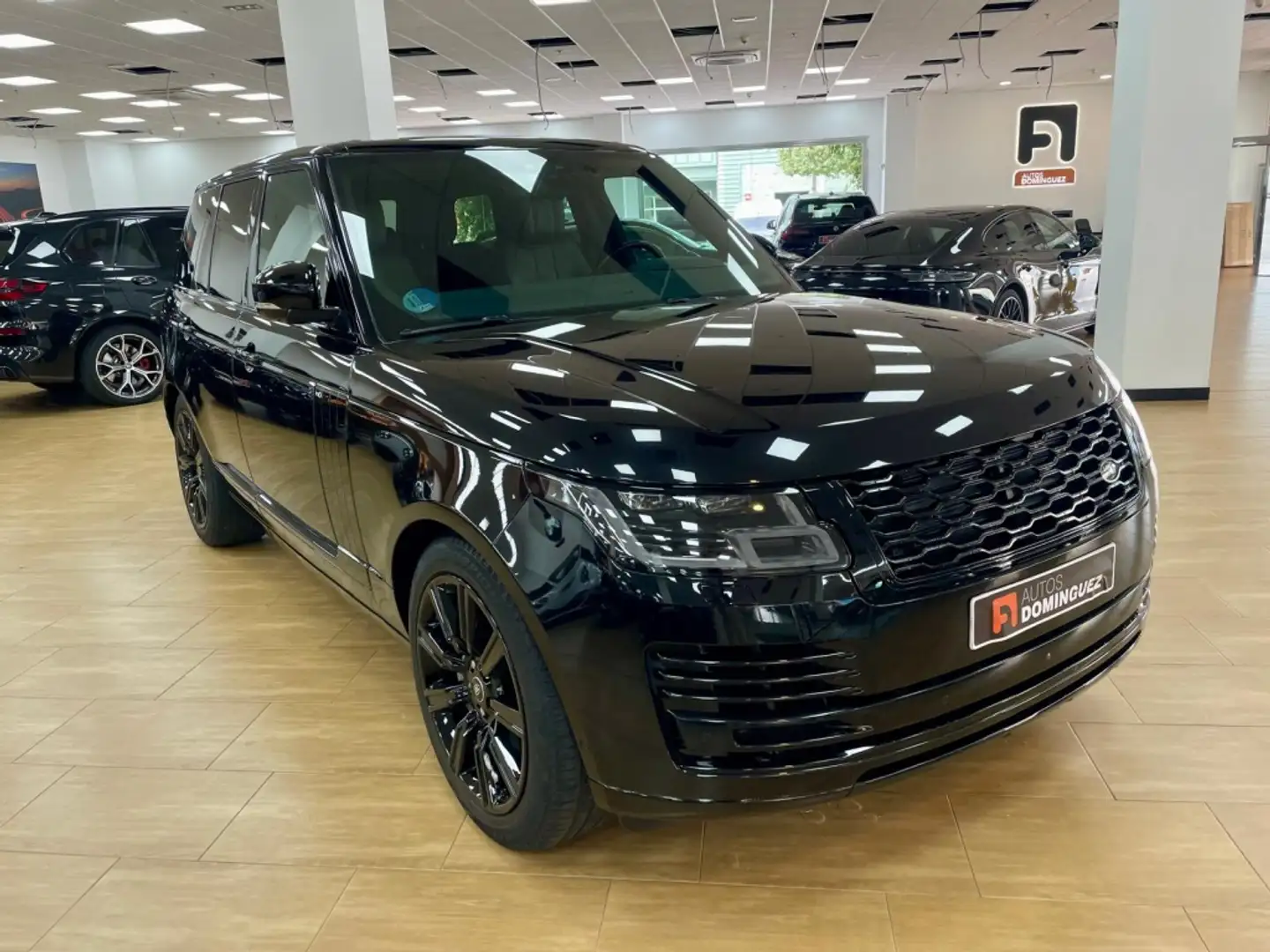 Land Rover Range Rover 3.0D I6 MHEV Vogue 4WD Aut. Negro - 2