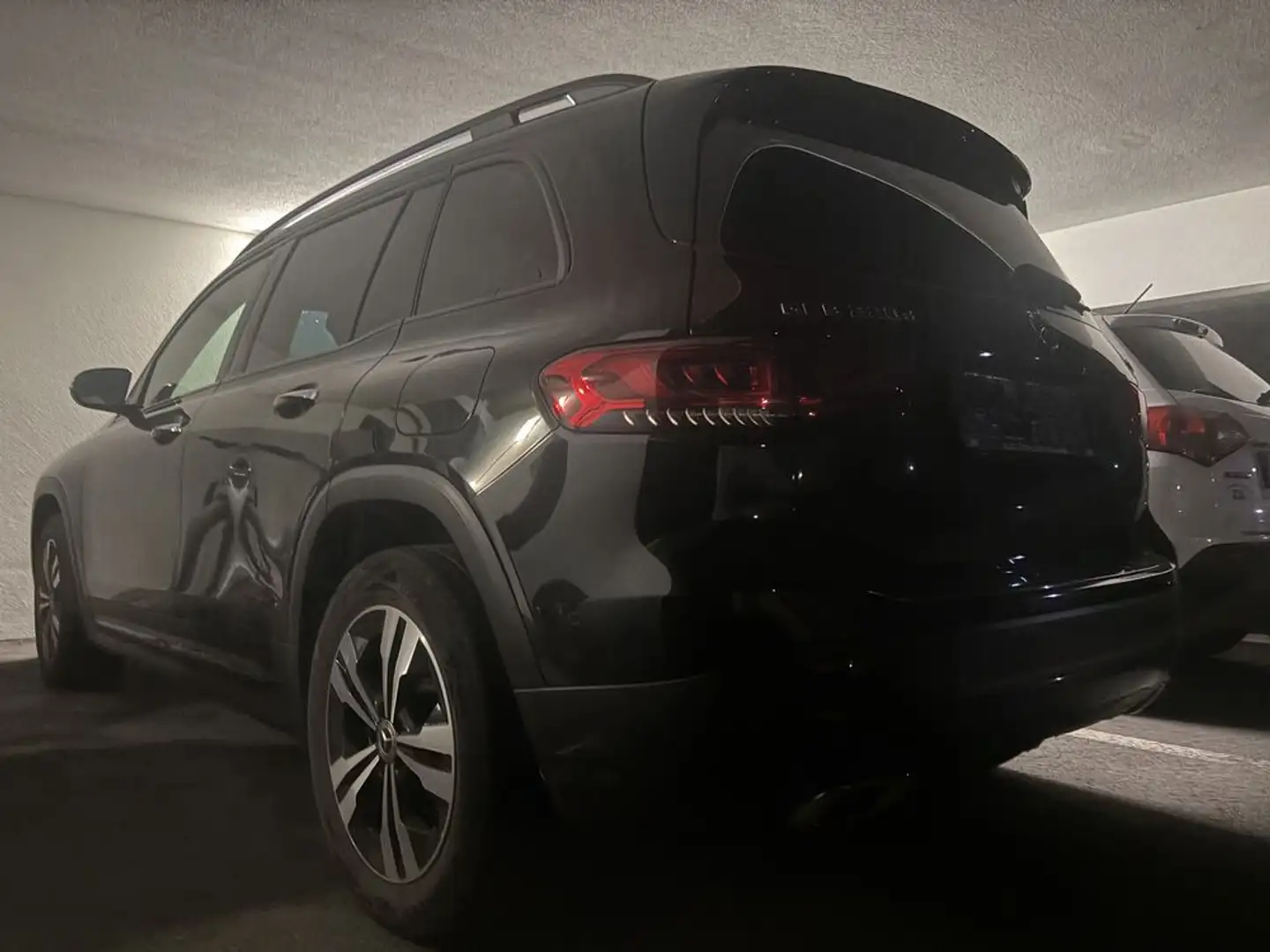 Mercedes-Benz GLB 200 d 4Matic (247.613) Schwarz - 1