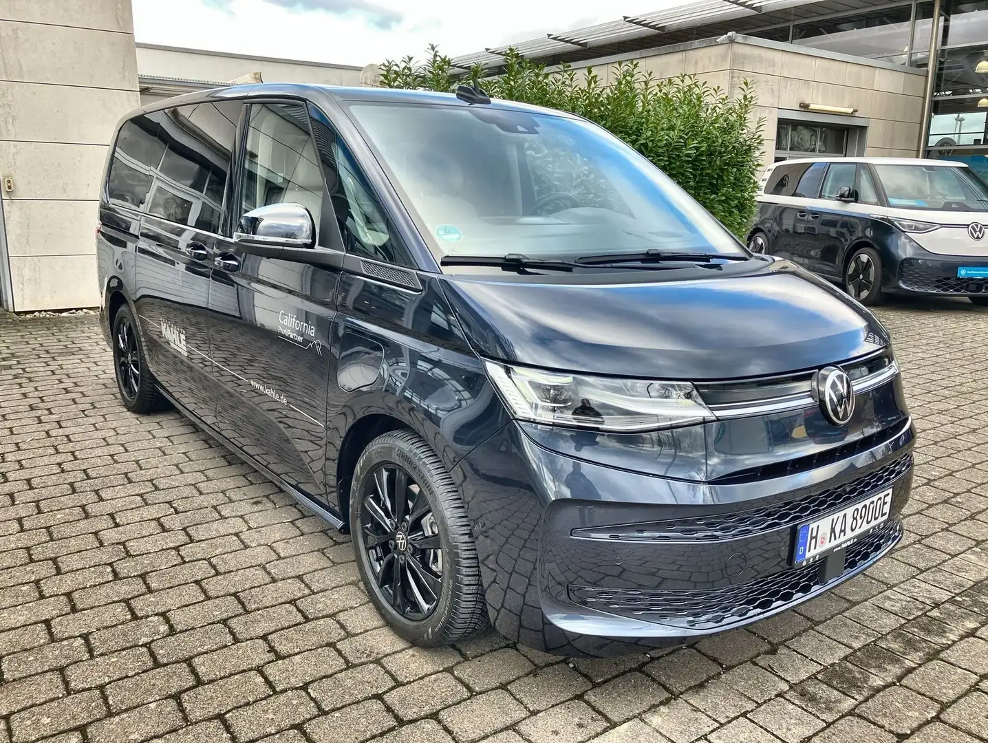 Volkswagen T7 Multivan Multivan Goal eHybrid 4MOTION DSG lang Синій - 2