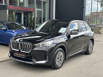 xDrive30 64,7kWh
