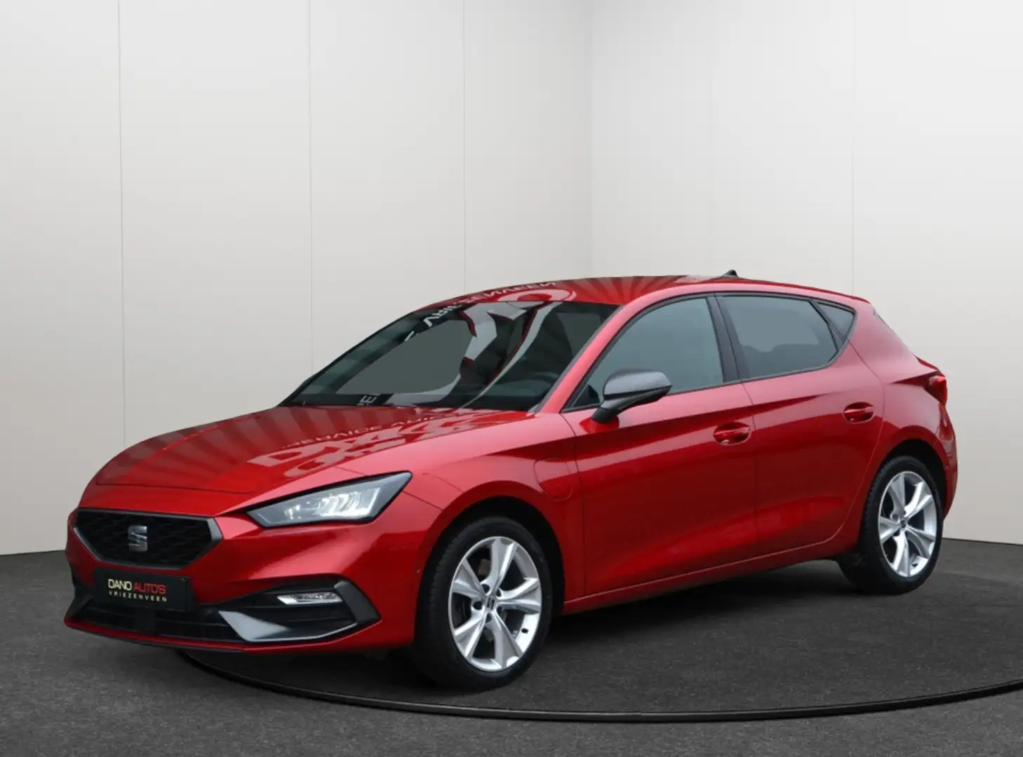 SEAT Leon e-Hybrid 1.4 TSI FR LED/Camera/Keyless Rouge - 1