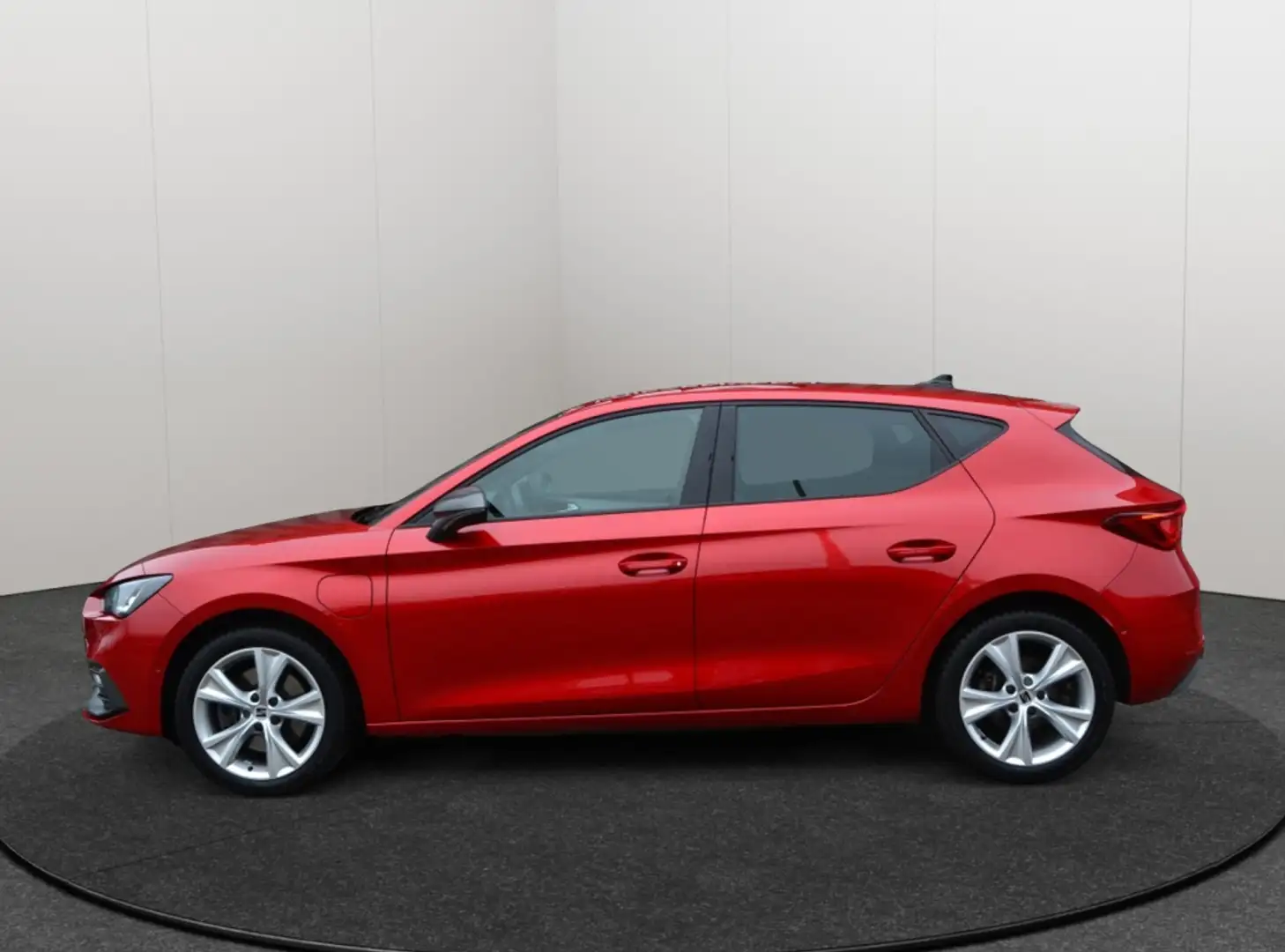 SEAT Leon e-Hybrid 1.4 TSI FR LED/Camera/Keyless Rouge - 2
