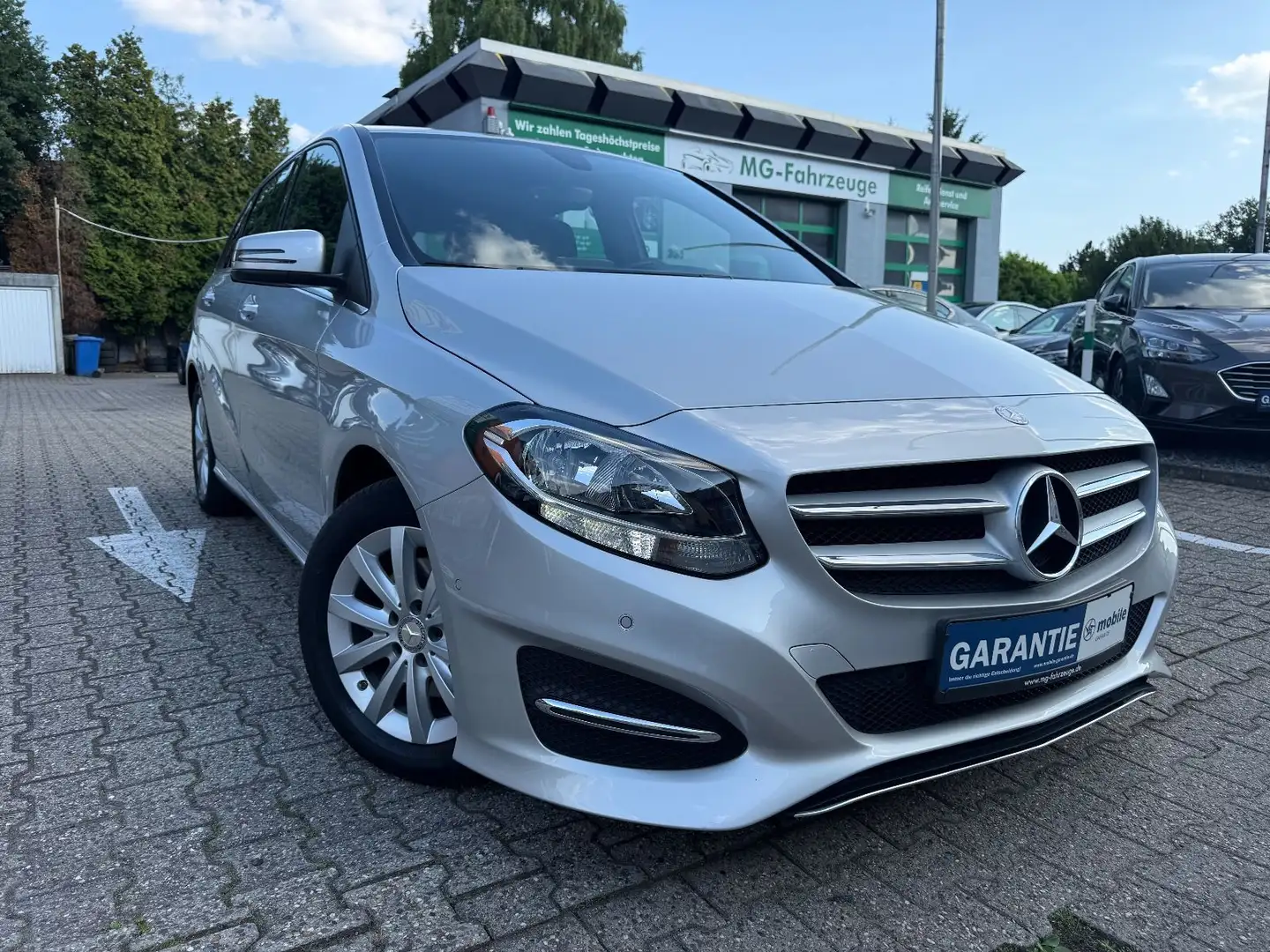 Mercedes-Benz B 200 B -Klasse B 200 AUTOMATIK MEMORY FACELIFT Silber - 1