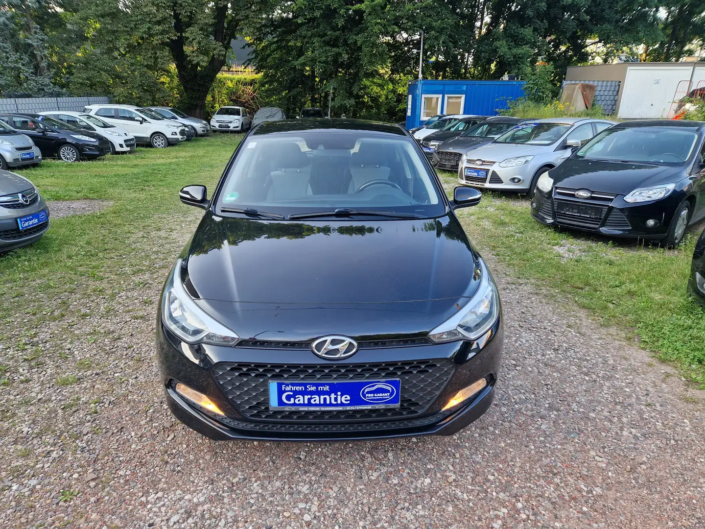 Hyundai i20 1.2 Klima 90Tkm Sitzhzg ESP 2Hnd Tempom PDC Alu Noir - 2