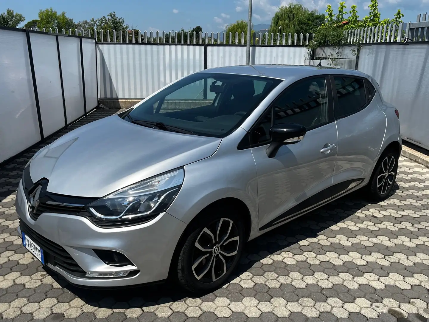 Renault Clio Clio TCe 75CV 5 porte Generation Zilver - 1
