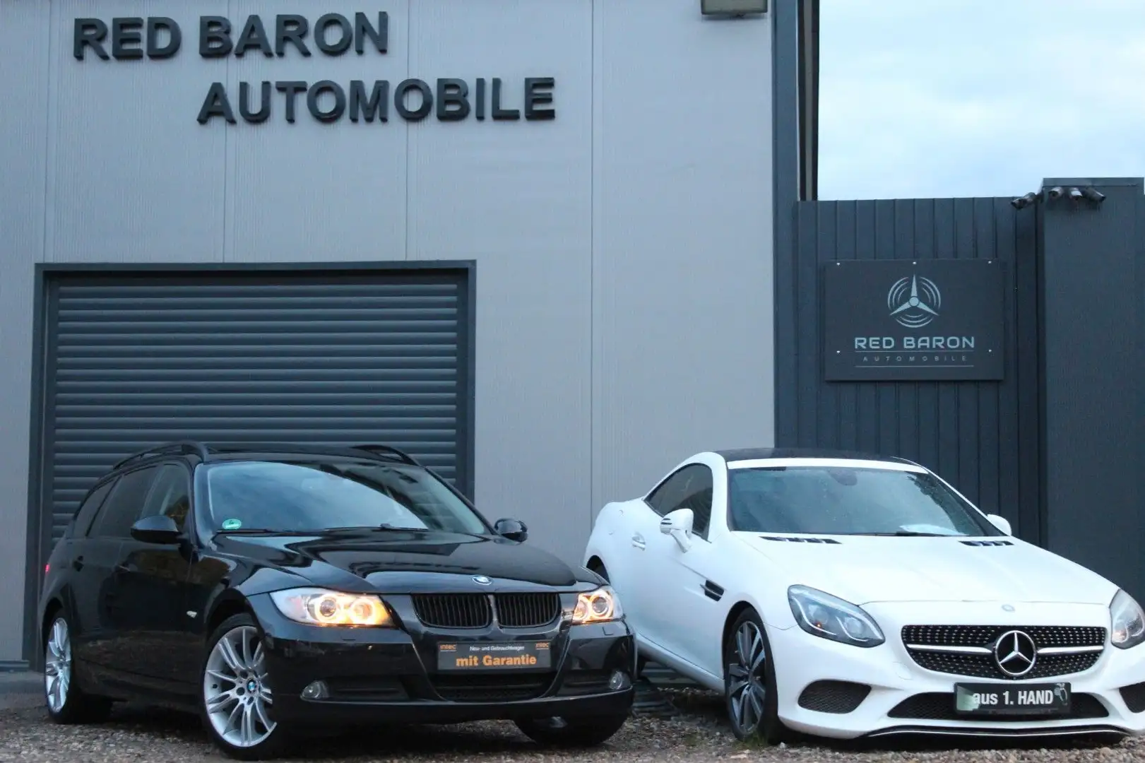 BMW 320 d Touring Aut LEDER NAVI PANO XENON PDC KLIMA Schwarz - 1