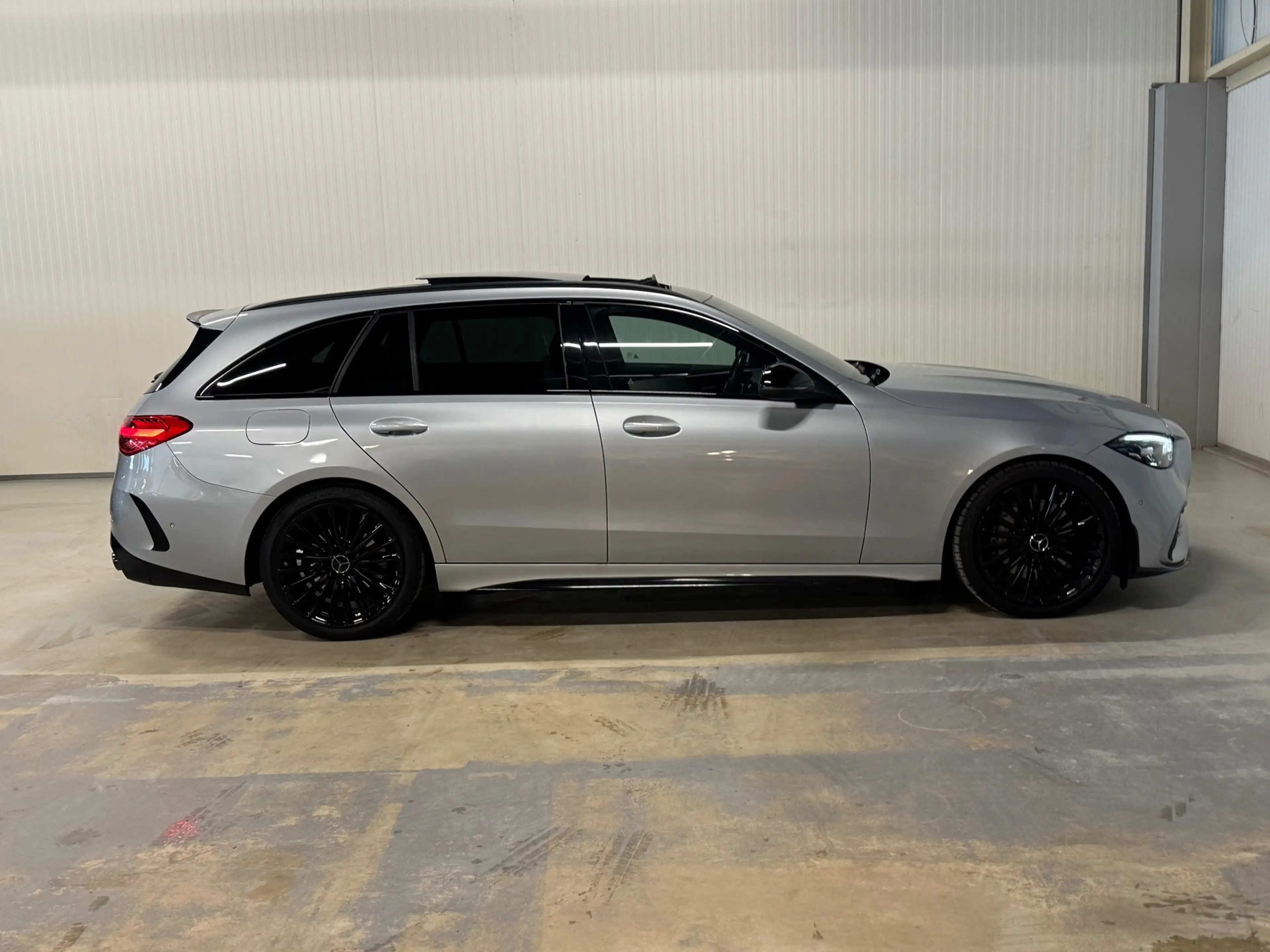Mercedes-Benz C 200 Estate Launch Edition AMG Line | NIGHT | PANO | BU — photo 20