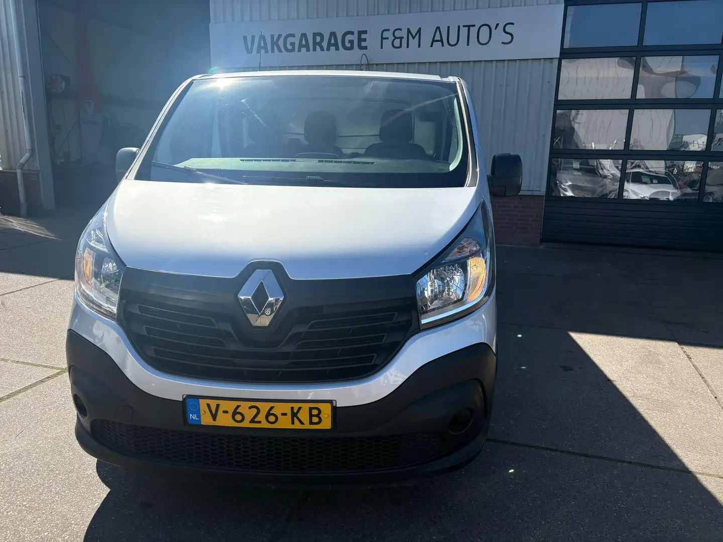 Renault Trafic 1.6 dCi T29 L2H1 Comfort Energy Gris - 2