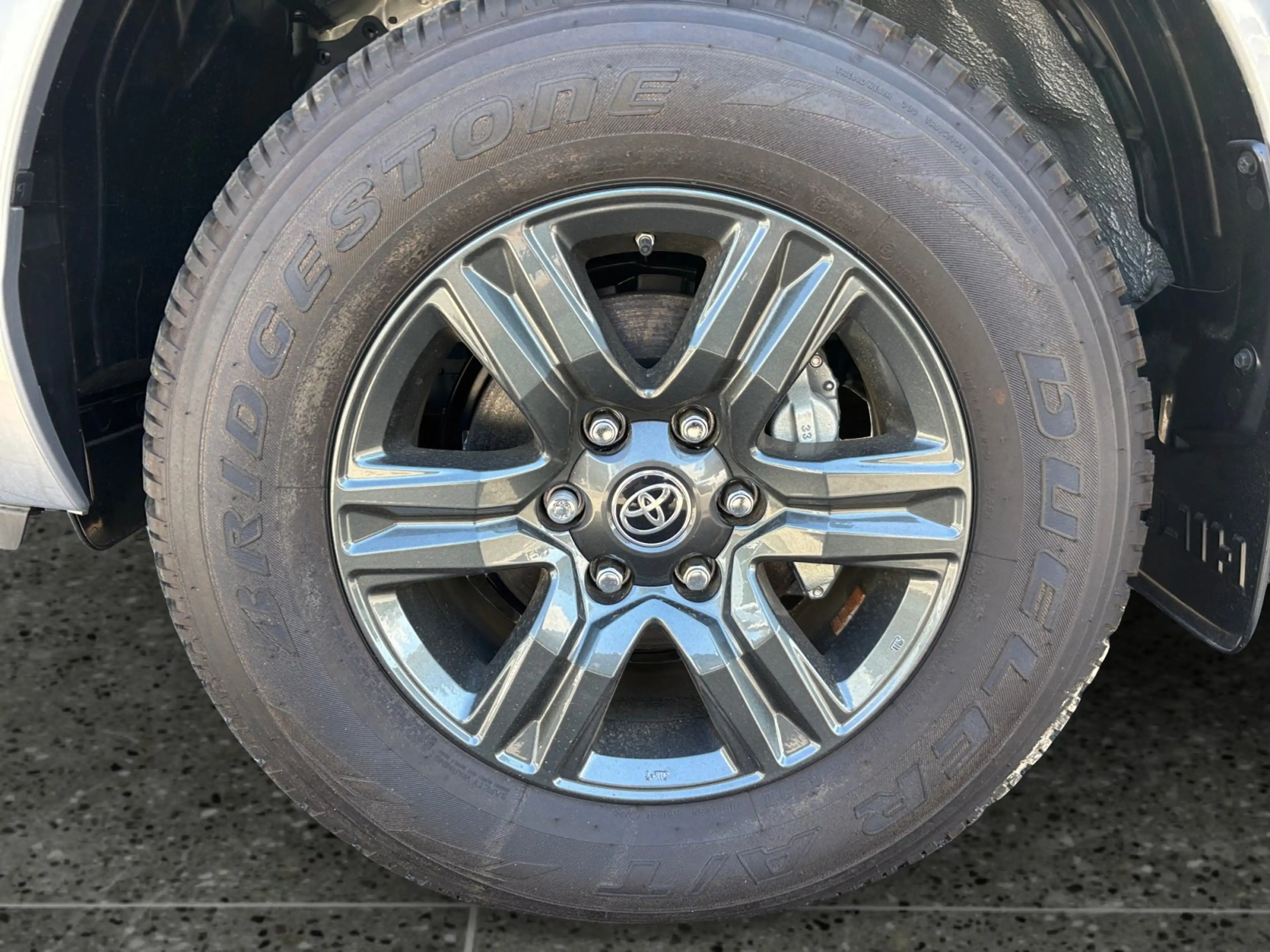 Toyota Hilux 2.4 D-4D Double Cab Comfort PDC/NAVI — photo 14