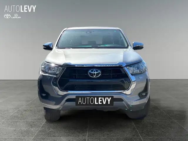 Toyota Hilux view 9