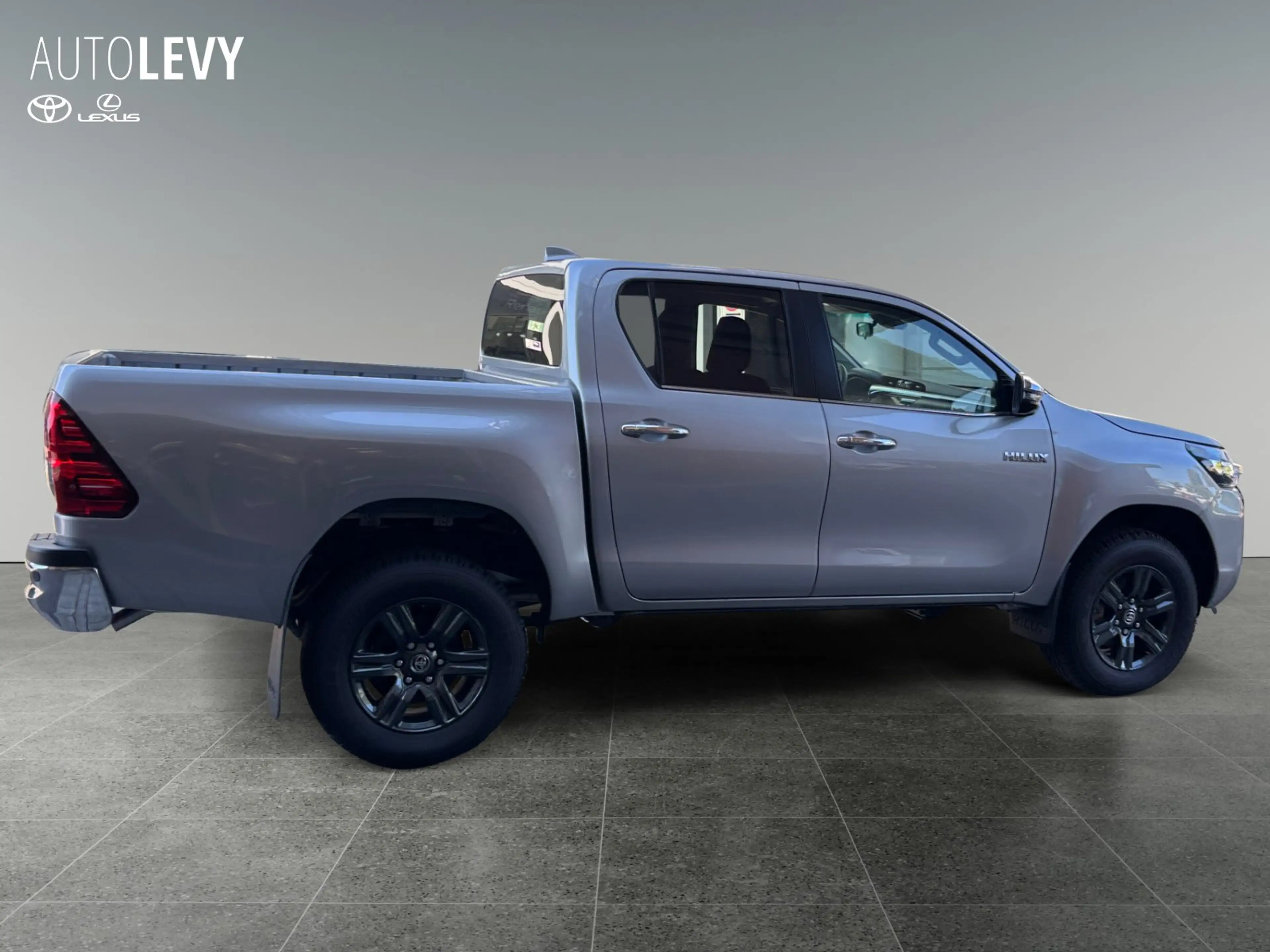 Toyota Hilux 2.4 D-4D Double Cab Comfort PDC/NAVI — photo 7