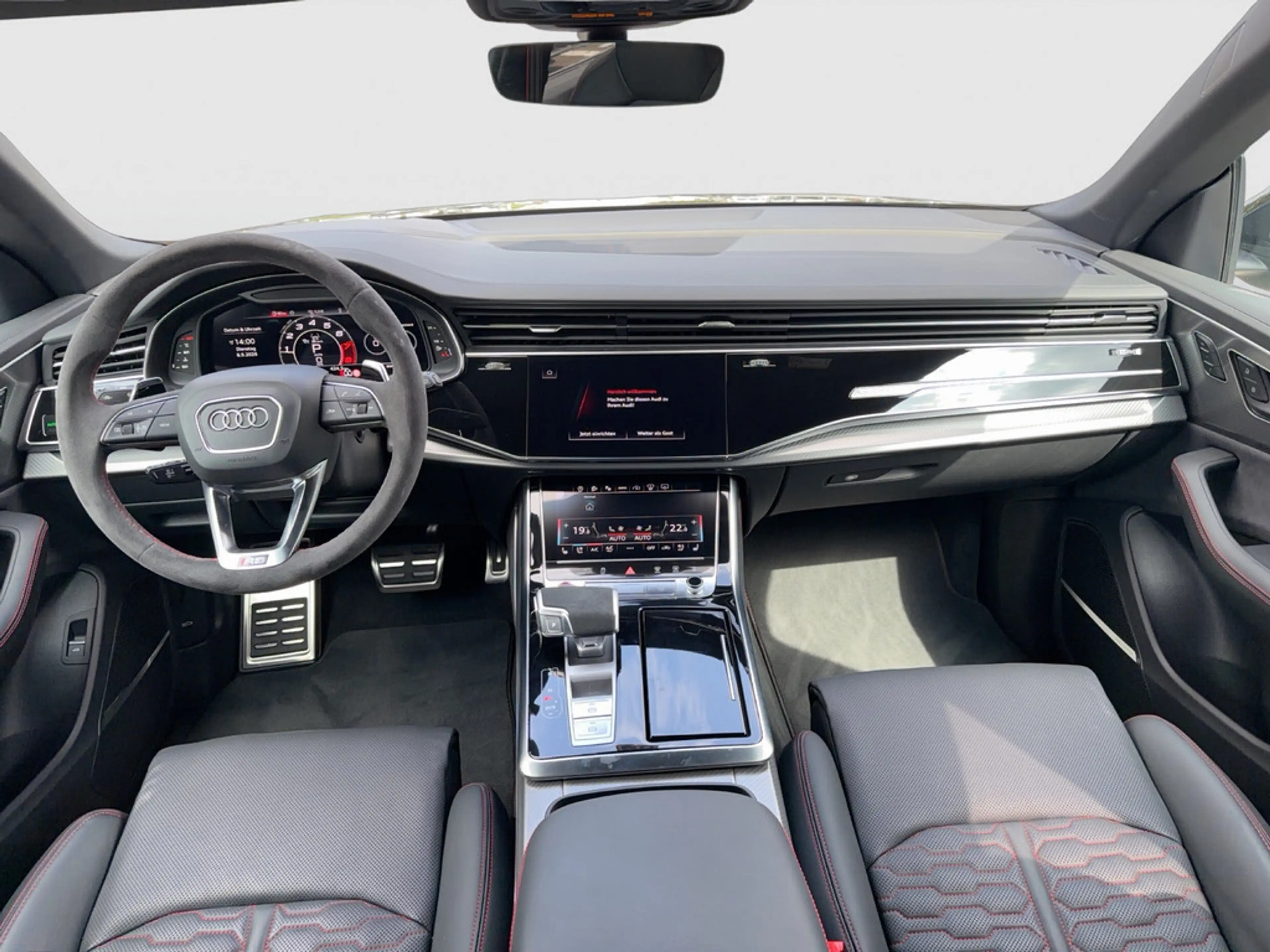 Audi RS Q8 — photo 12