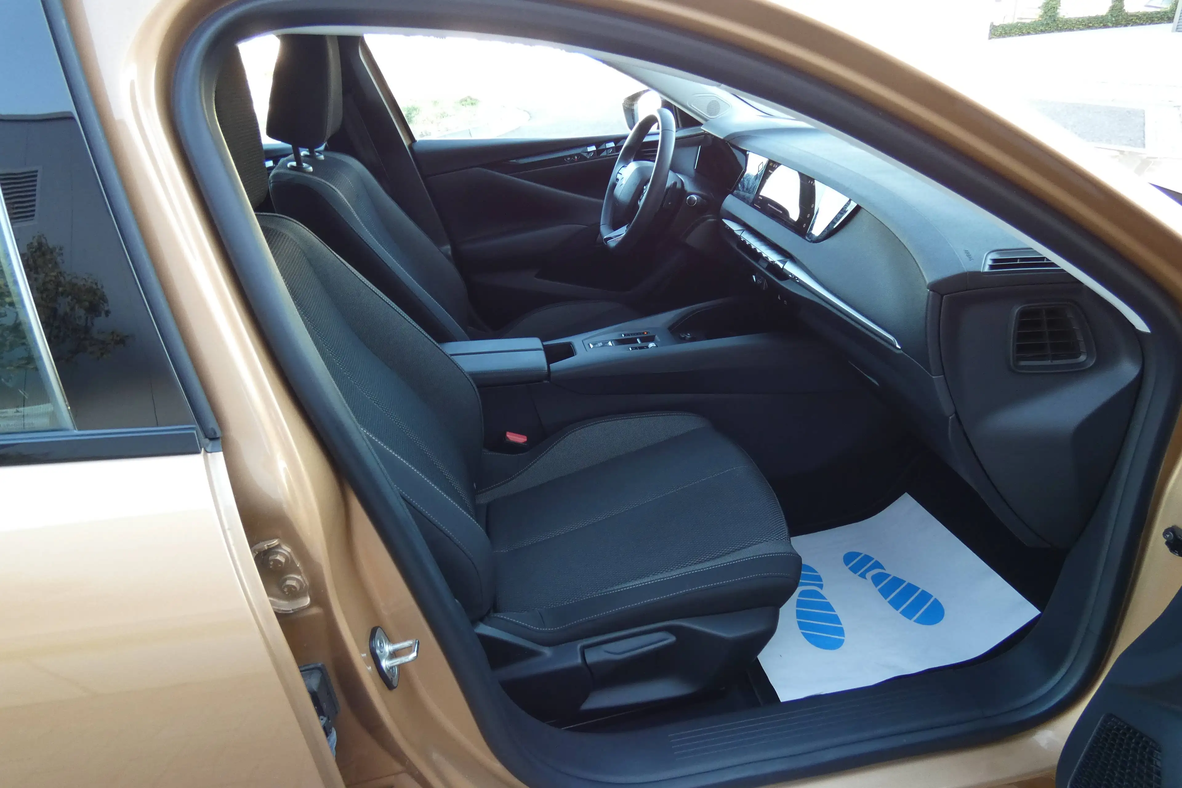 DS Automobiles DS 4 Bastille — photo 14