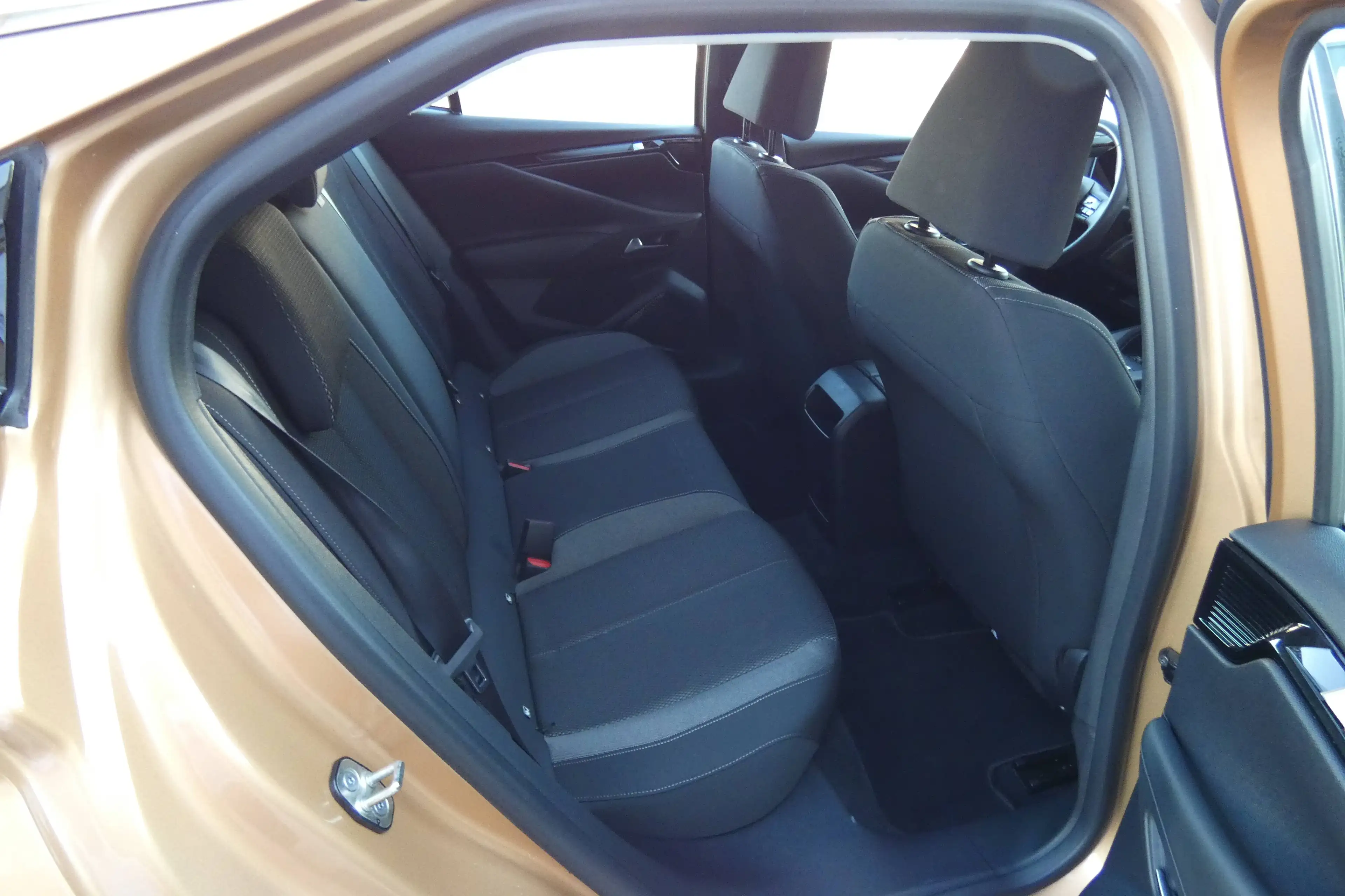 DS Automobiles DS 4 Bastille — photo 15