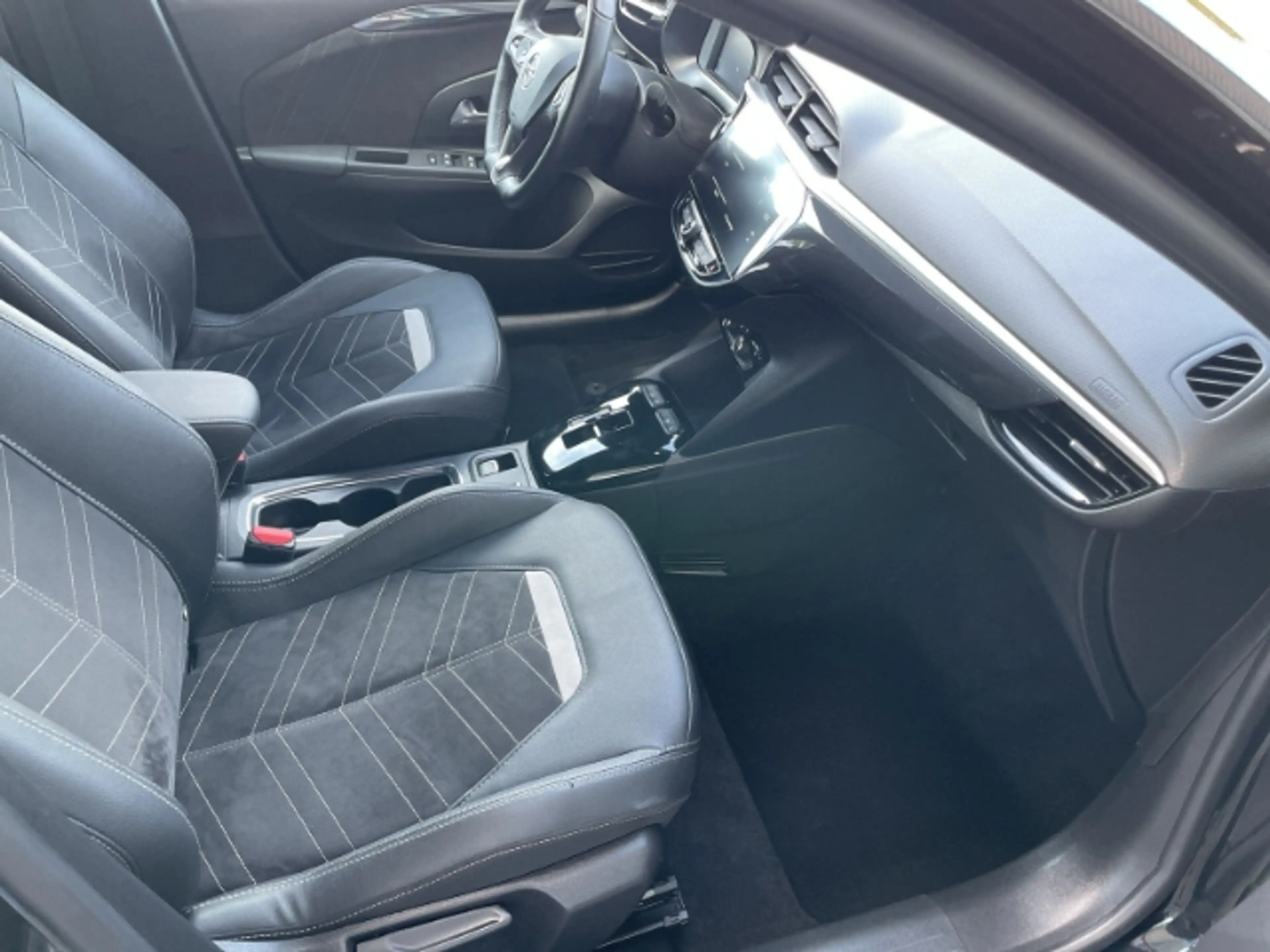 Opel Corsa F GS Line Elektro Navi, Tempomat, DAB, Kamera — photo 5