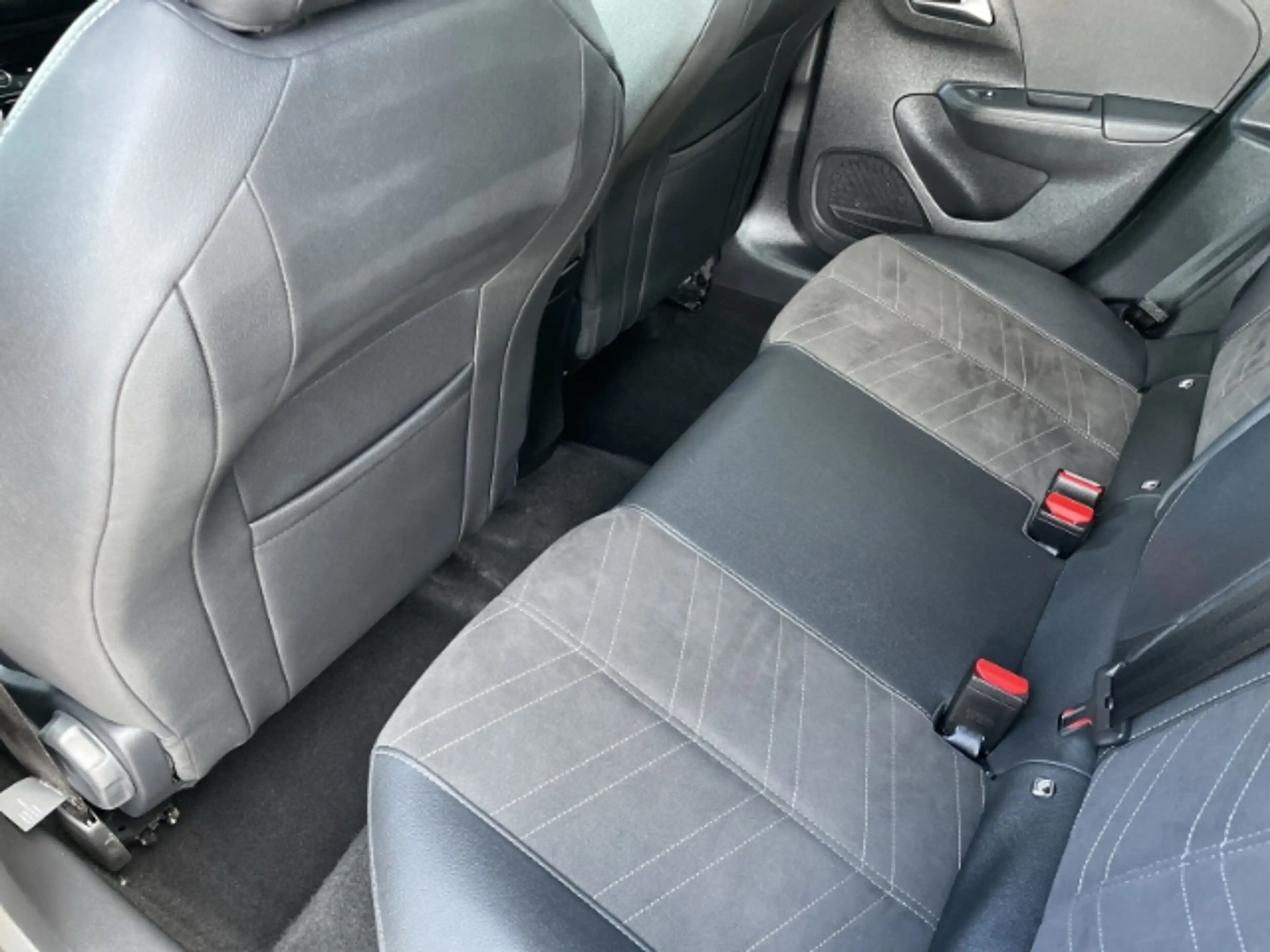 Opel Corsa F GS Line Elektro Navi, Tempomat, DAB, Kamera — photo 7