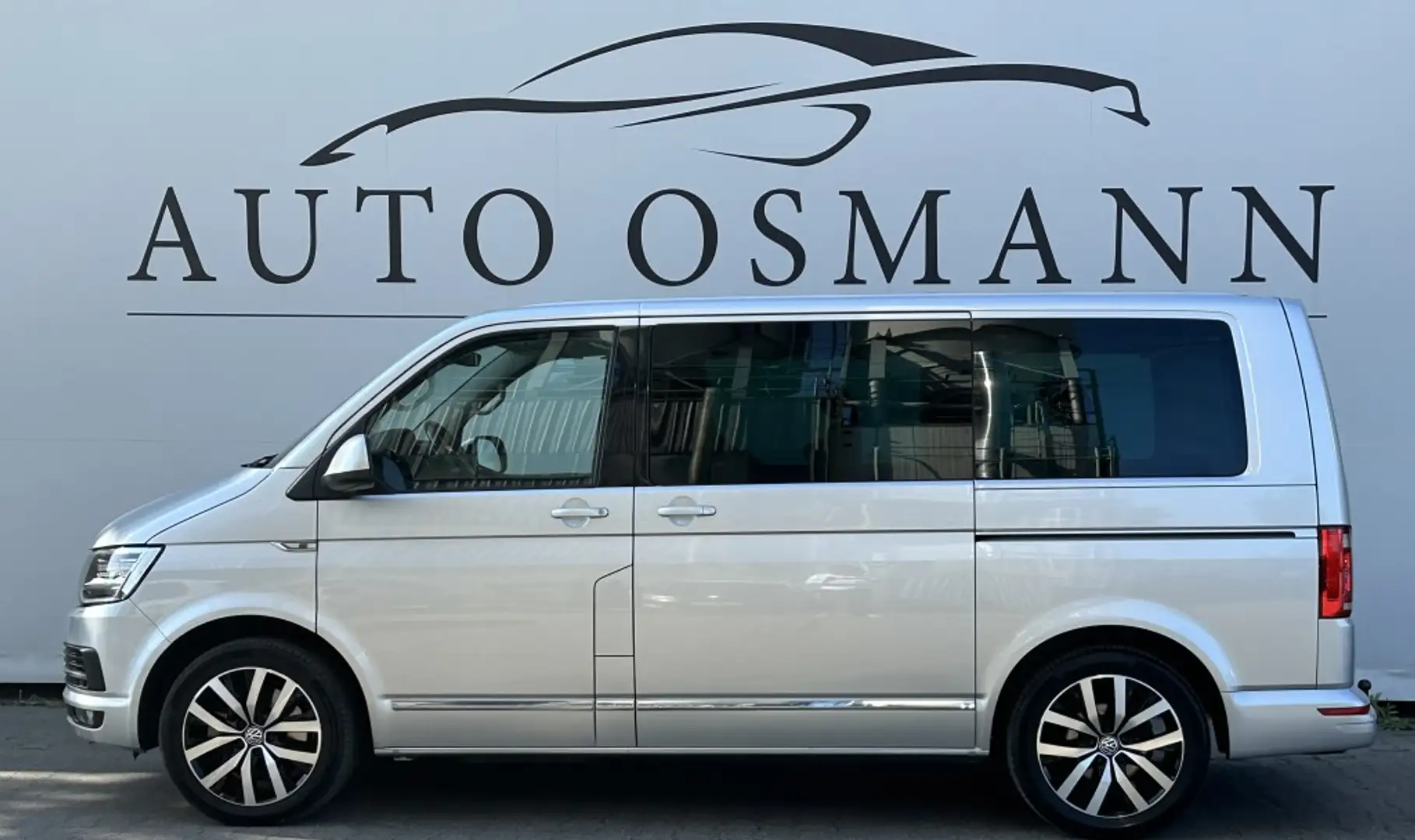 Volkswagen T6 Multivan DSG Kurz 4M Comfortline Schiebedach Plateado - 2