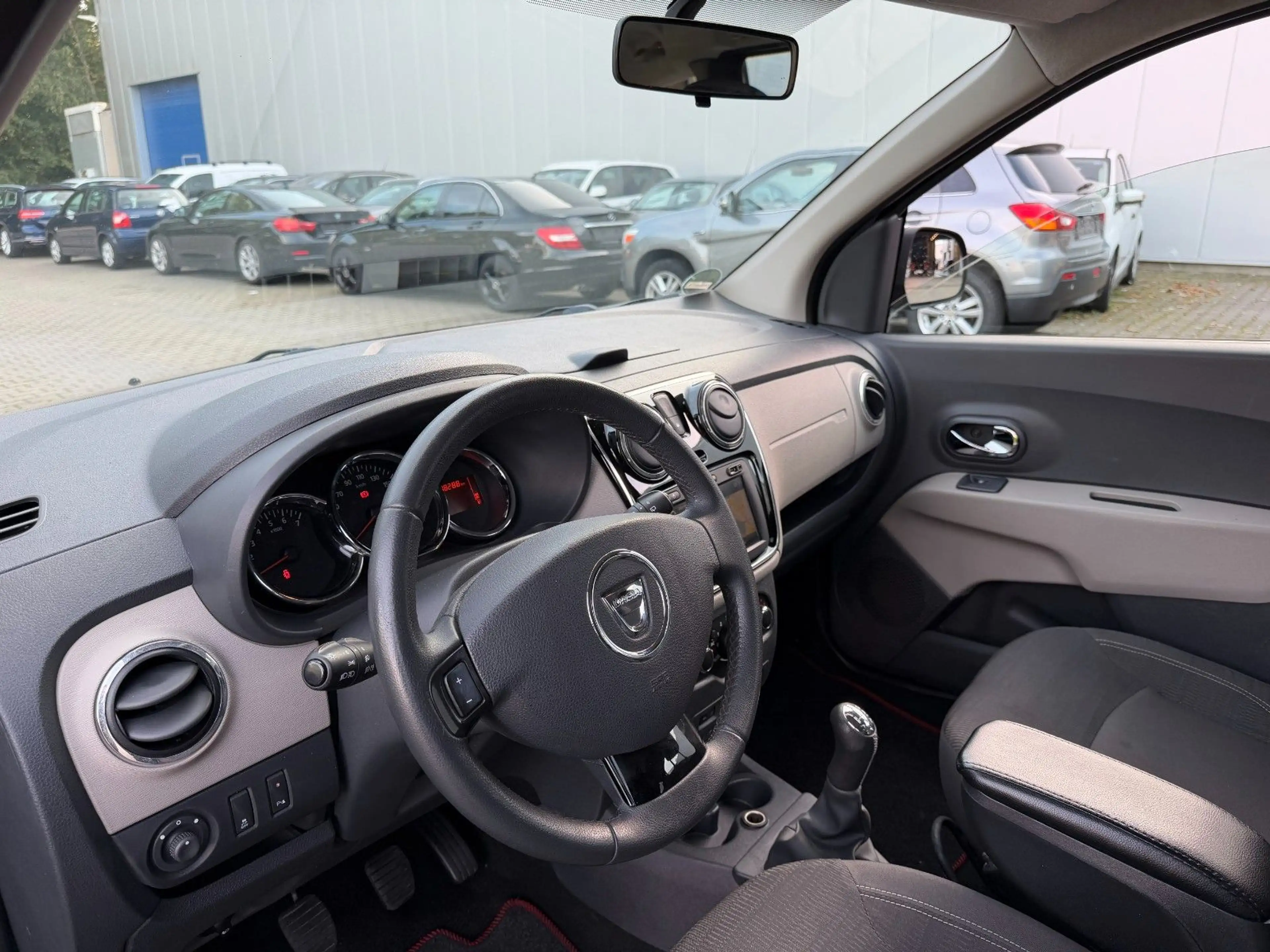 Dacia Lodgy Prestige Garantie*1Hand*7Sitzer*Navi+Touch — photo 15