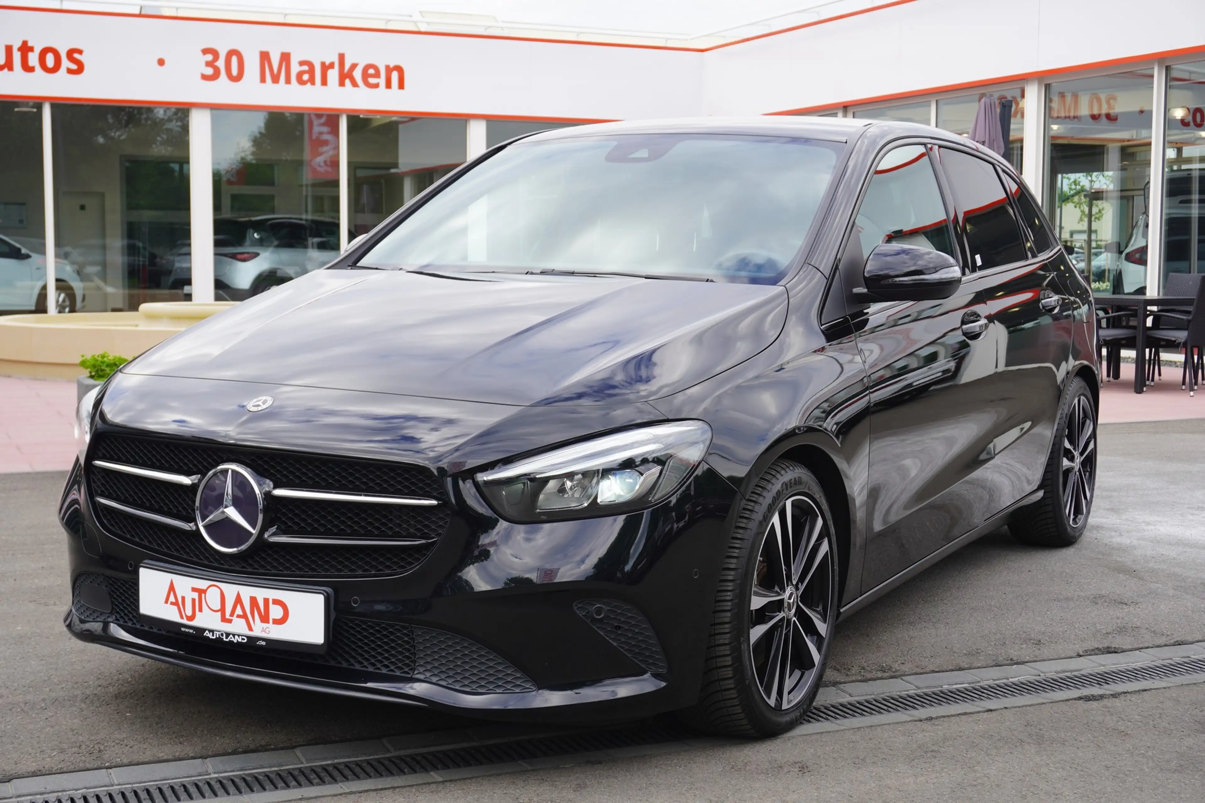 Mercedes-Benz B 250 B250 Progressive LED Navi Kamera Teilleder DAB