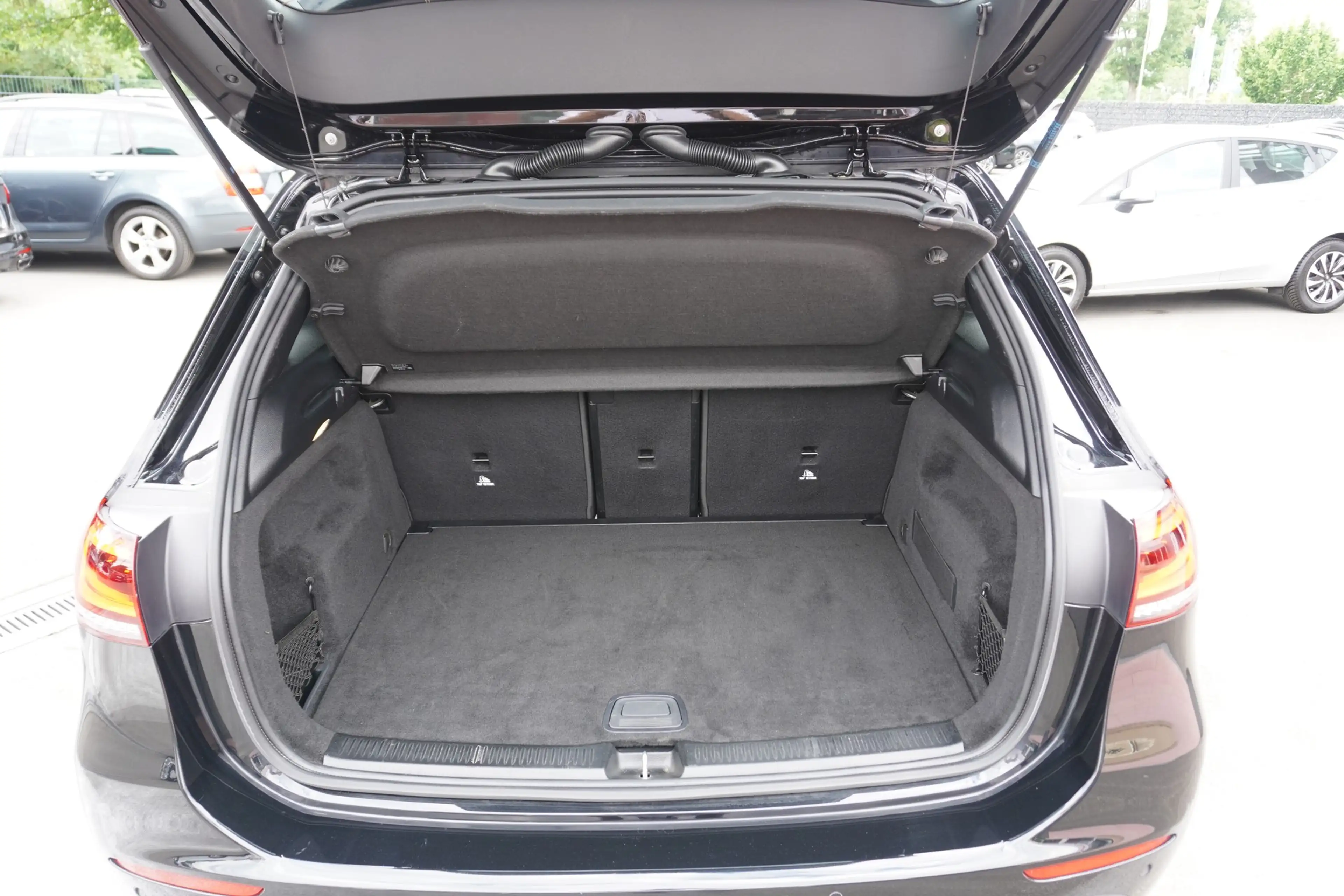 Mercedes-Benz B 250 B250 Progressive LED Navi Kamera Teilleder DAB — photo 9